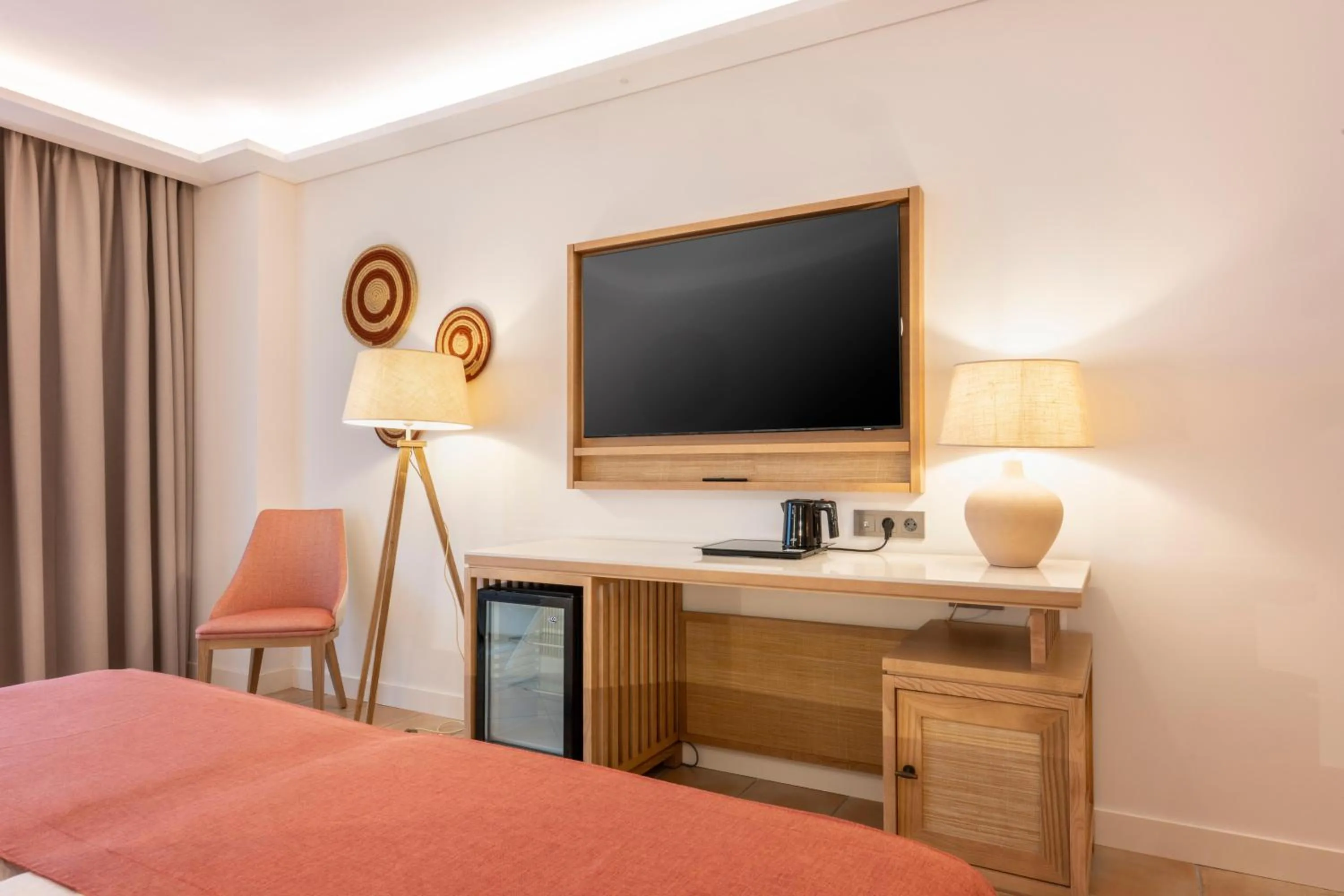 Photo of the whole room, Bed in GF GRAN COSTA ADEJE*****