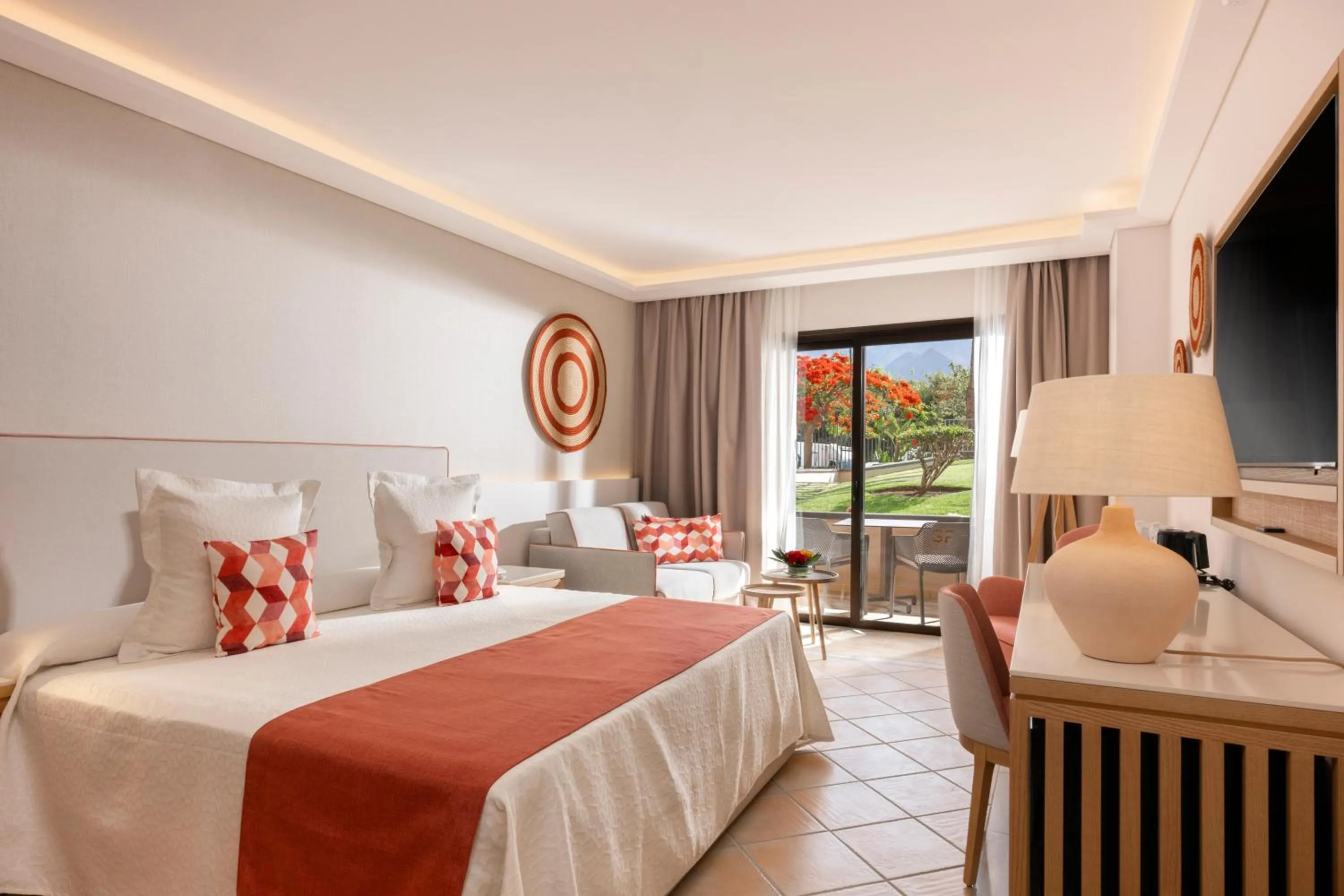 Photo of the whole room, Bed in GF GRAN COSTA ADEJE*****