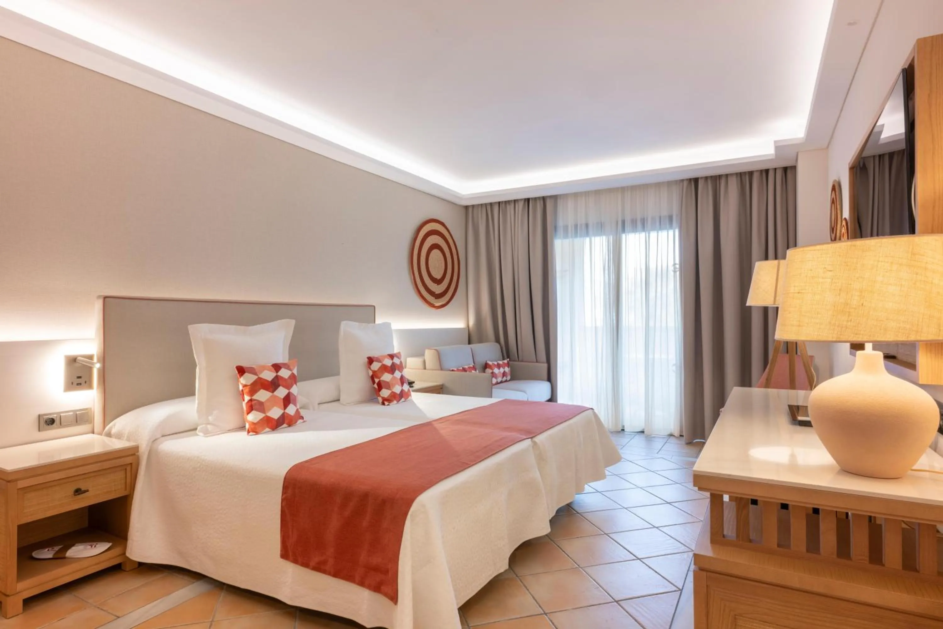 Photo of the whole room, Bed in GF GRAN COSTA ADEJE*****