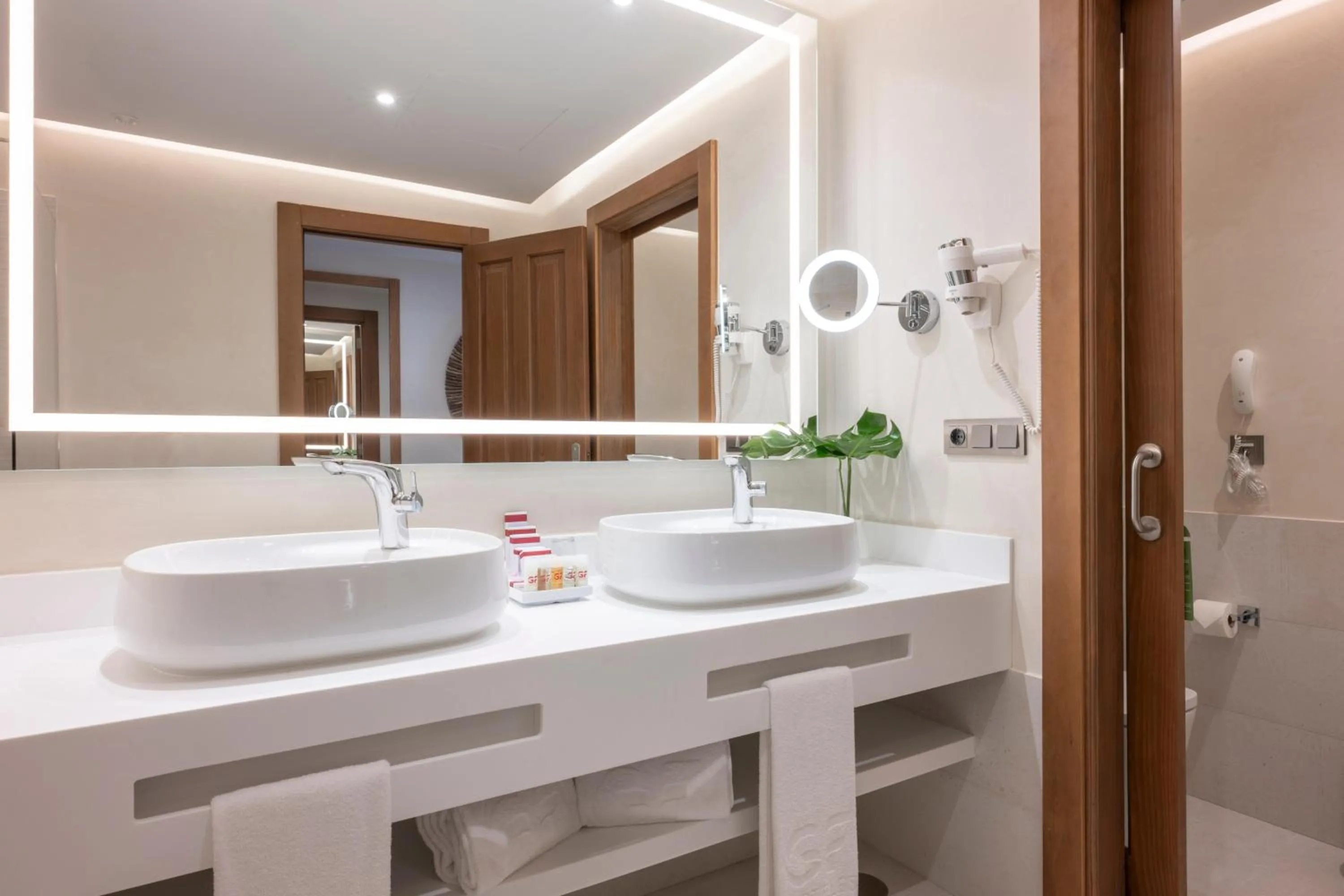 Bathroom in GF GRAN COSTA ADEJE*****