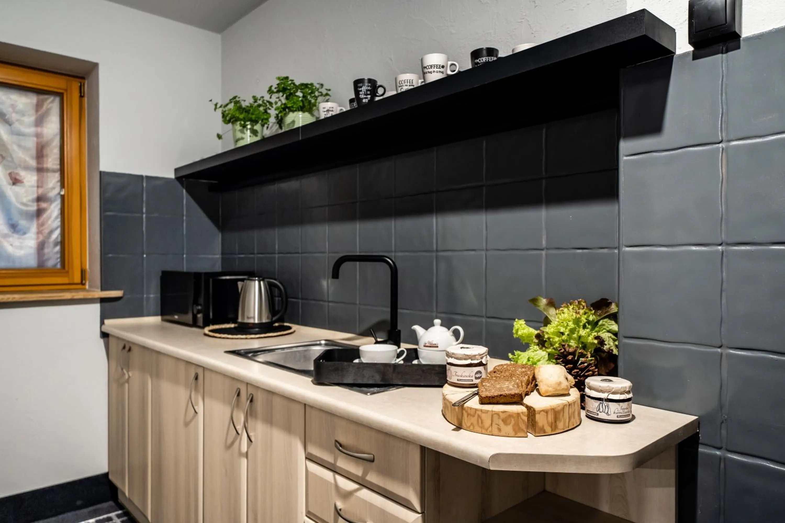 Coffee/tea facilities in Zapotoczny Residence