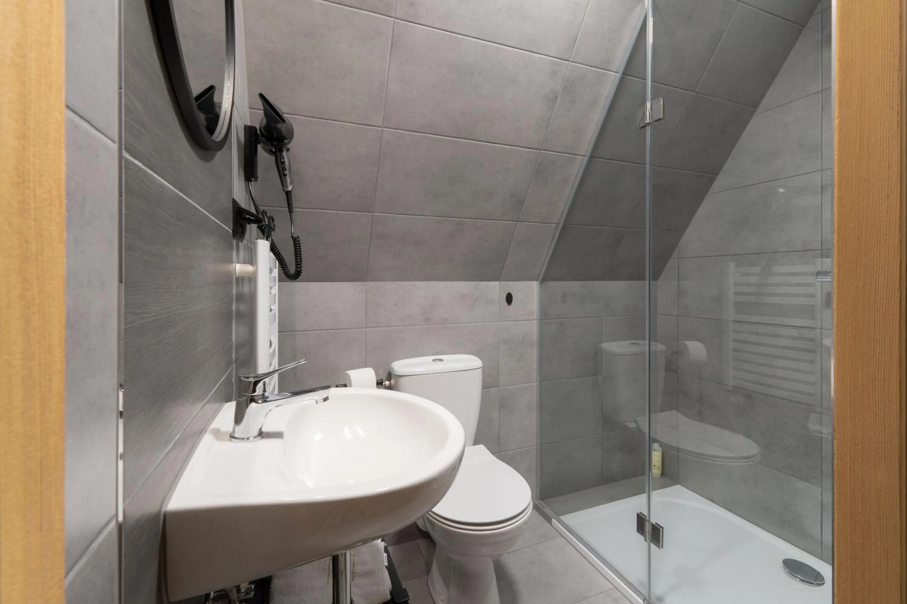 Shower in Zapotoczny Residence