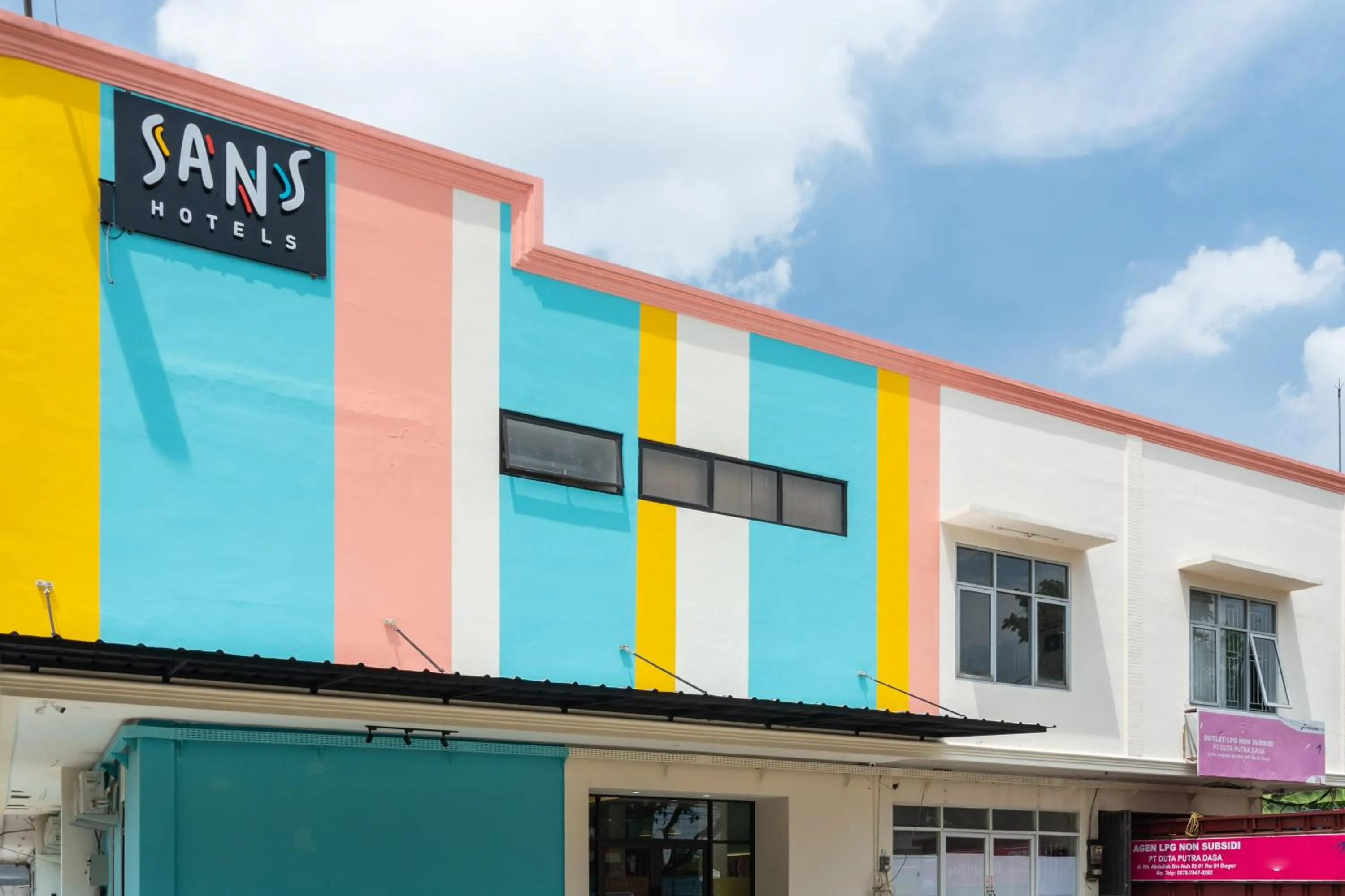 Property logo or sign in Sans Hotel Bubulak Bogor