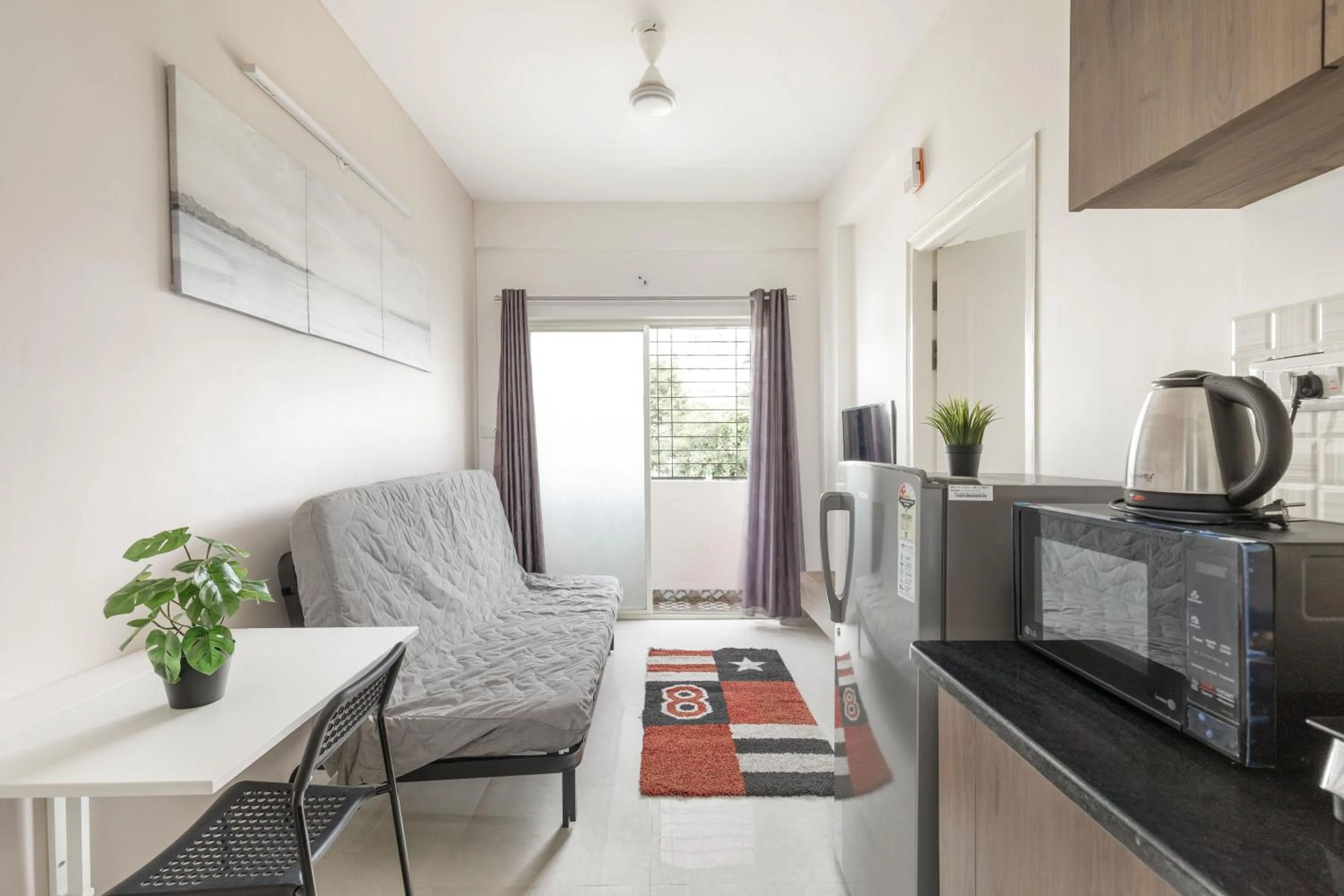 Kitchen or kitchenette in Sunrise Service Apartments