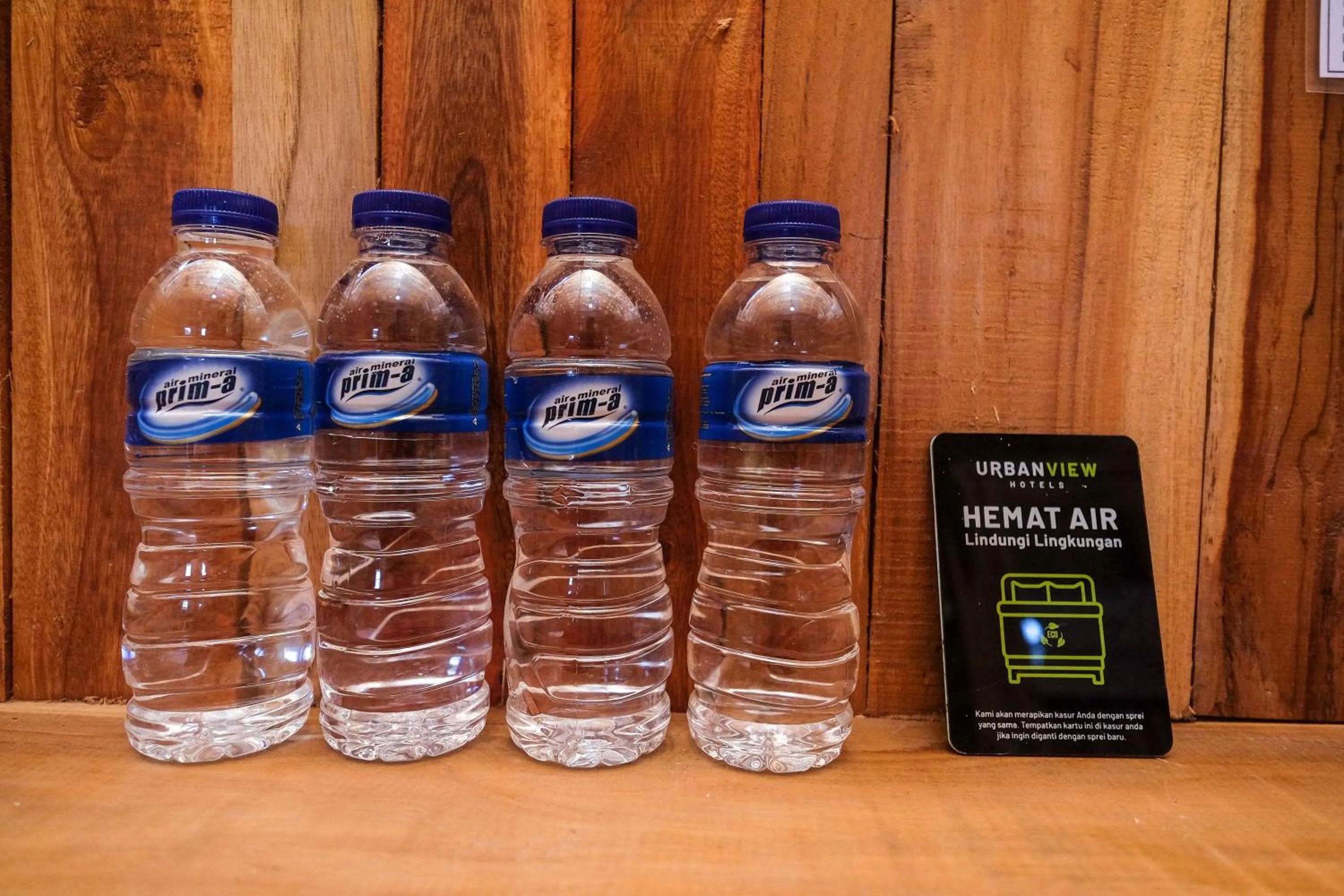 Drinks in Urbanview Villa Kolopaking Kebumen by RedDoorz