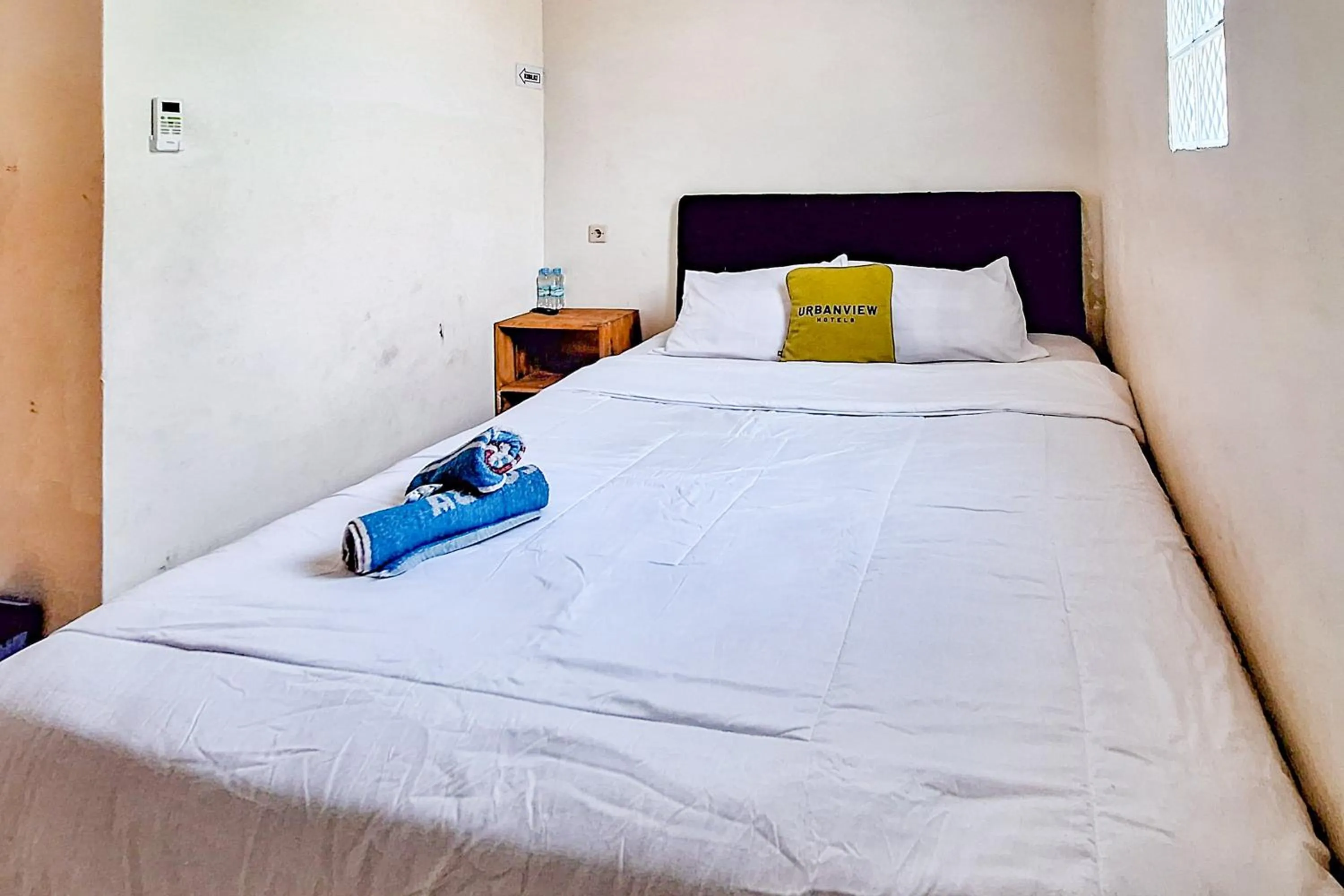 Bedroom, Bed in Urbanview Villa Kolopaking Kebumen by RedDoorz