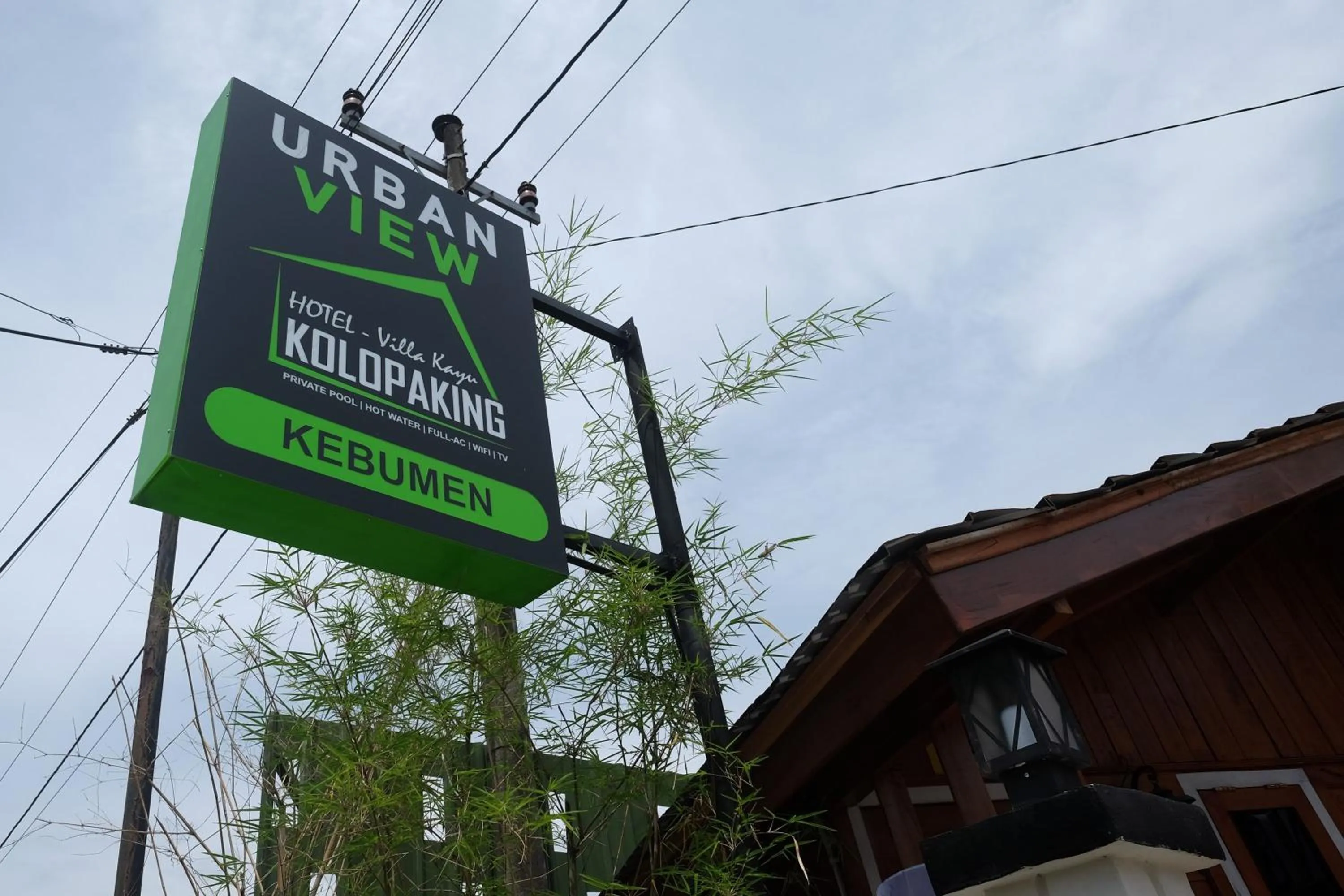 Property logo or sign in Urbanview Villa Kolopaking Kebumen by RedDoorz