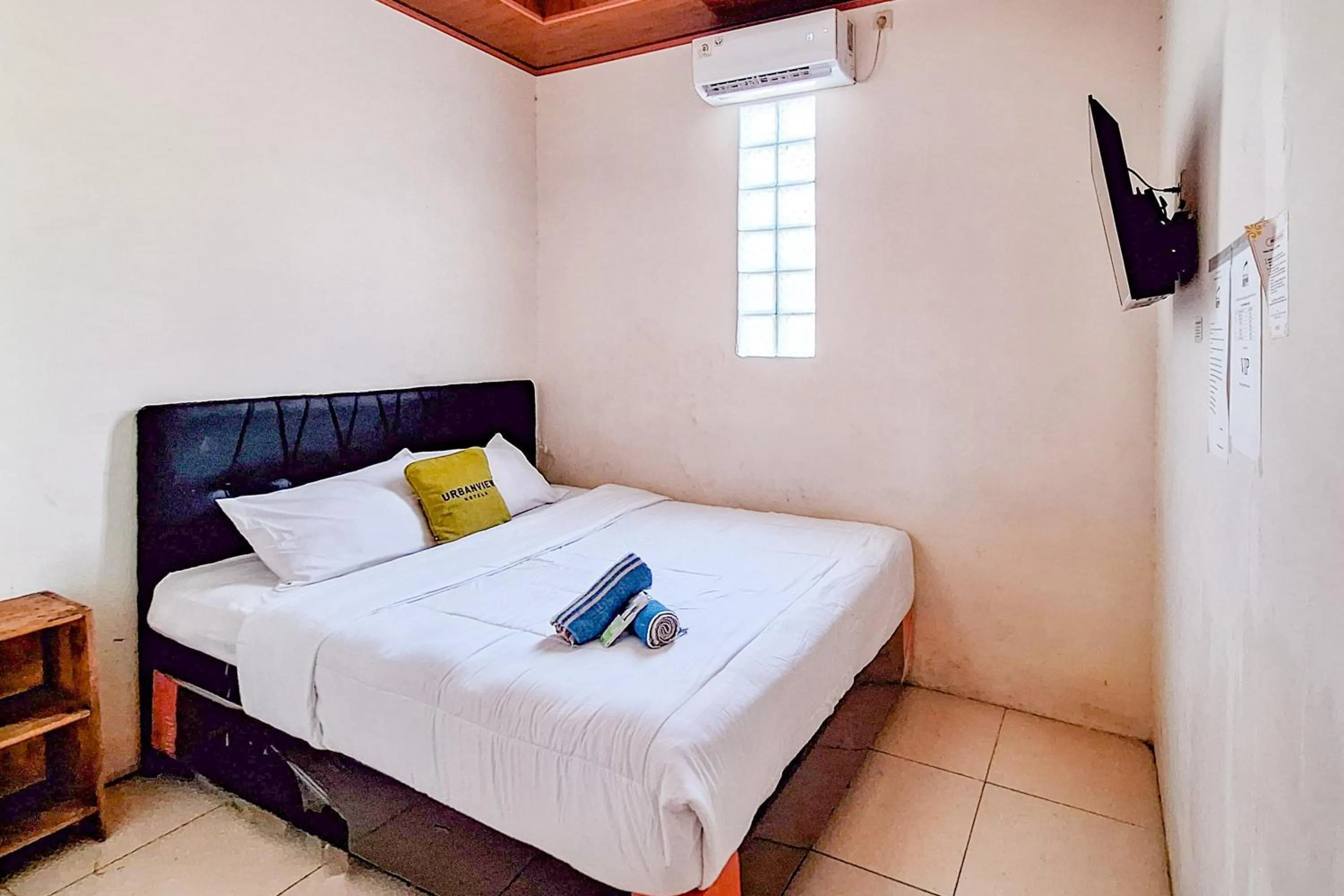 Bedroom, Bed in Urbanview Villa Kolopaking Kebumen by RedDoorz