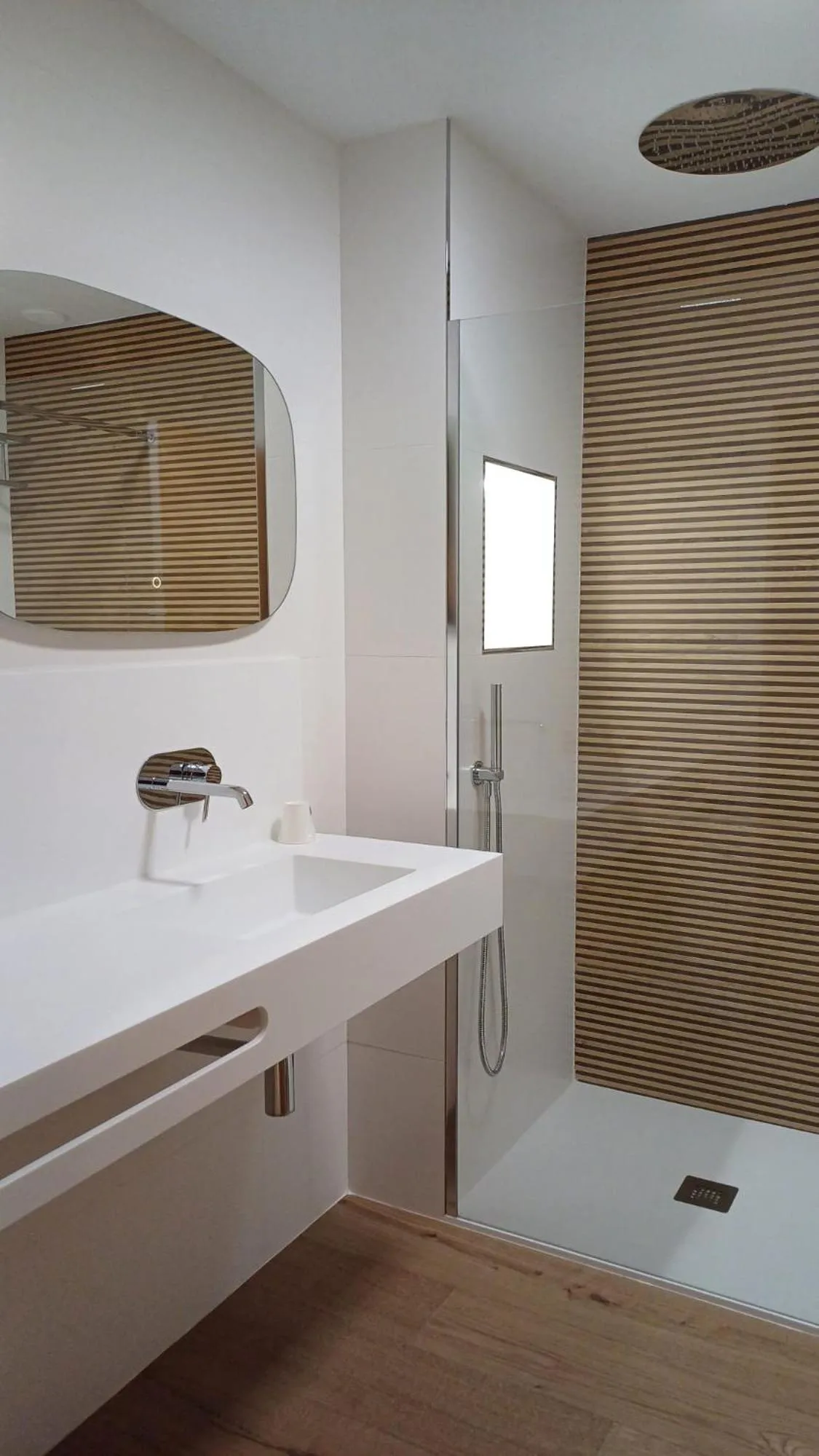 Shower in Ruta Jacobea