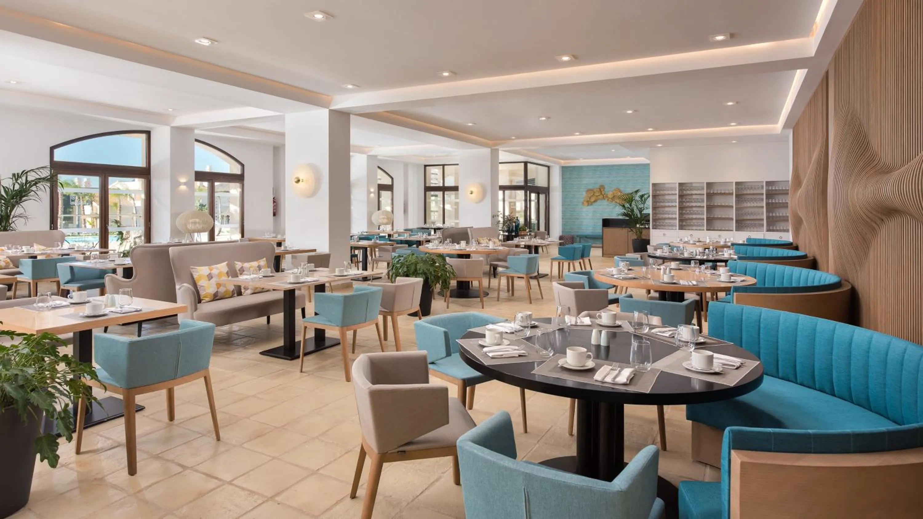 Restaurant/places to eat in Ona Hacienda del Álamo Golf Resort