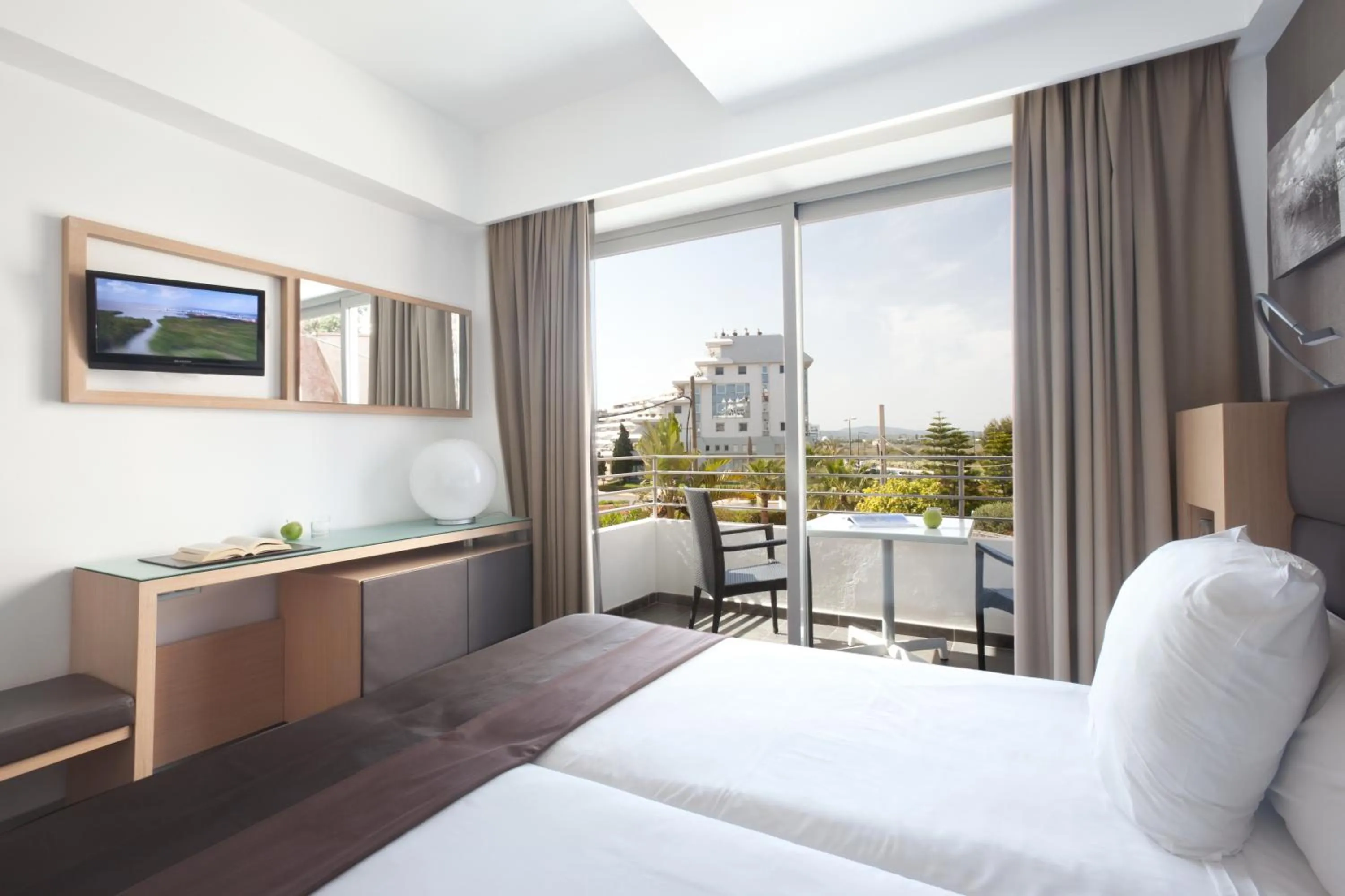 View (from property/room), Bed in Ocean Drive Ibiza