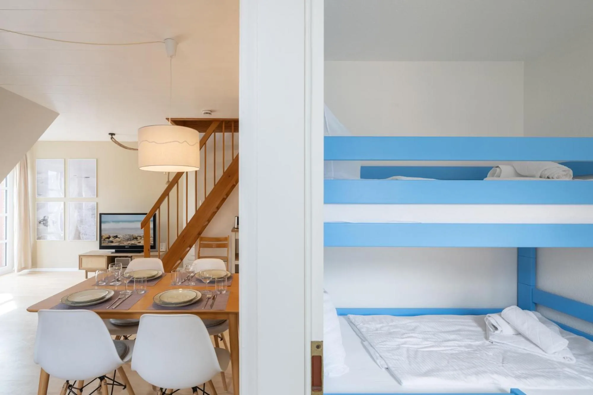 Bed in Beach Break