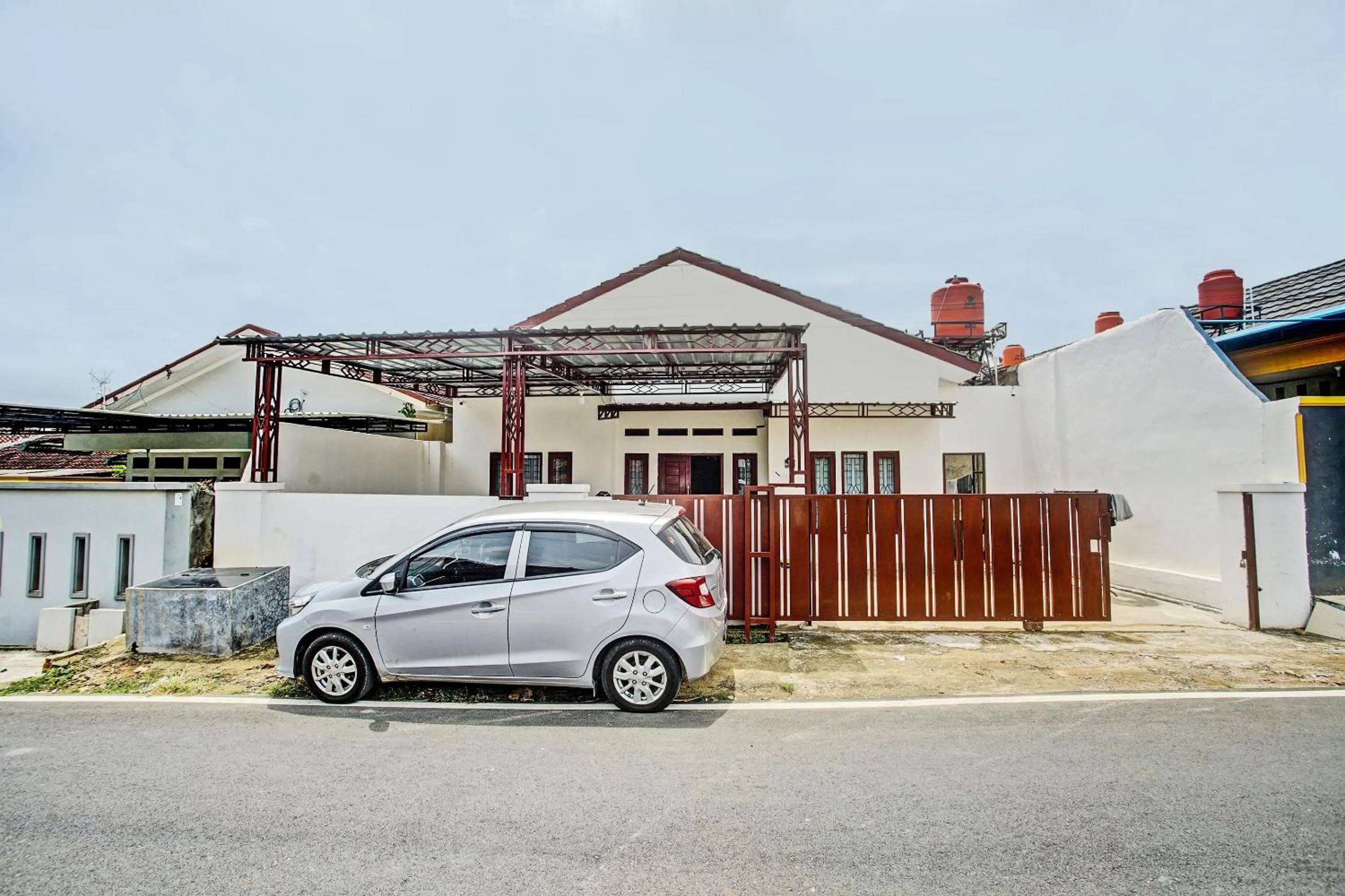 Facade/entrance in OYO LIFE 92034 Jay Homestay Syariah