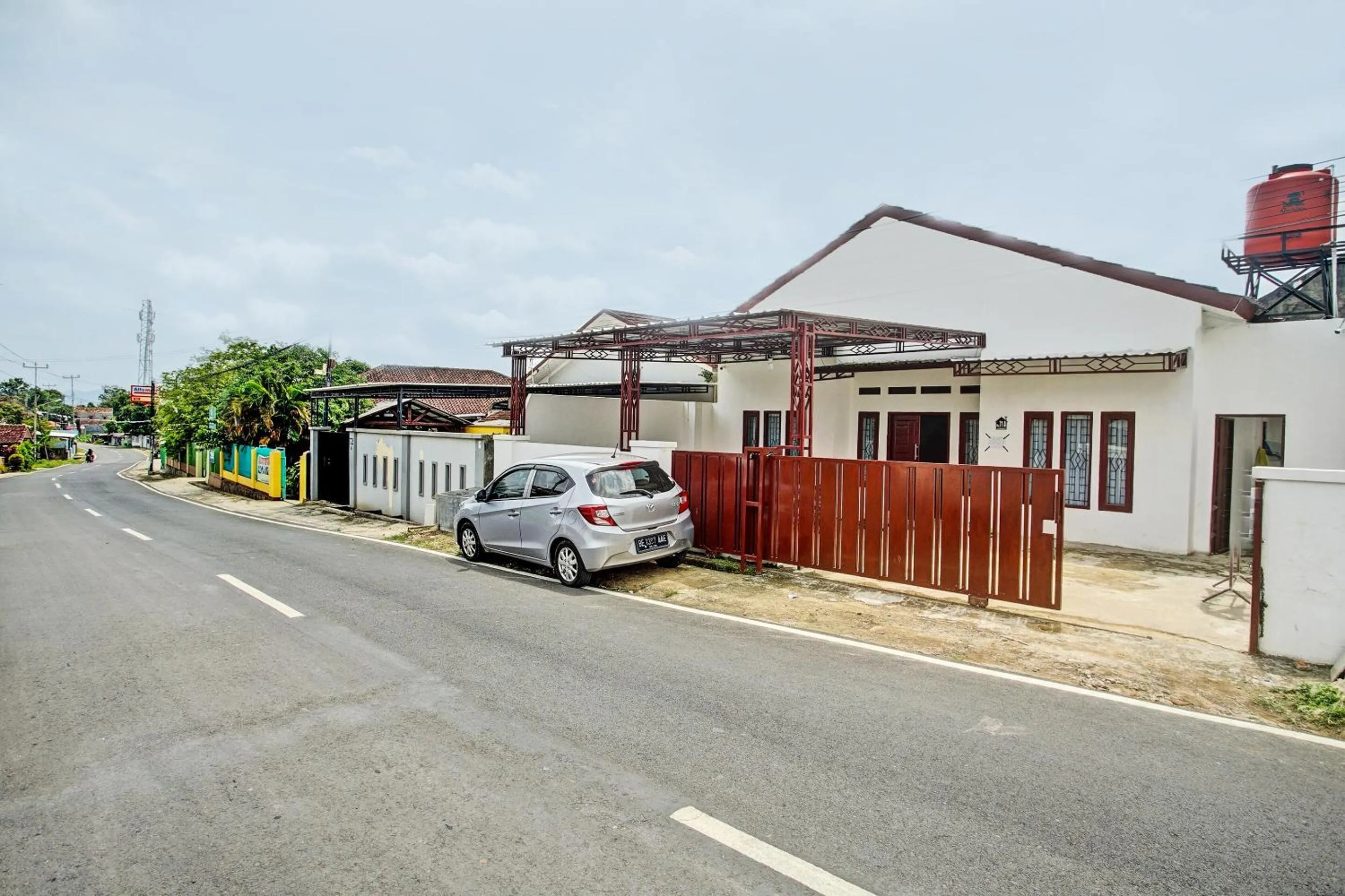 Facade/entrance in OYO LIFE 92034 Jay Homestay Syariah