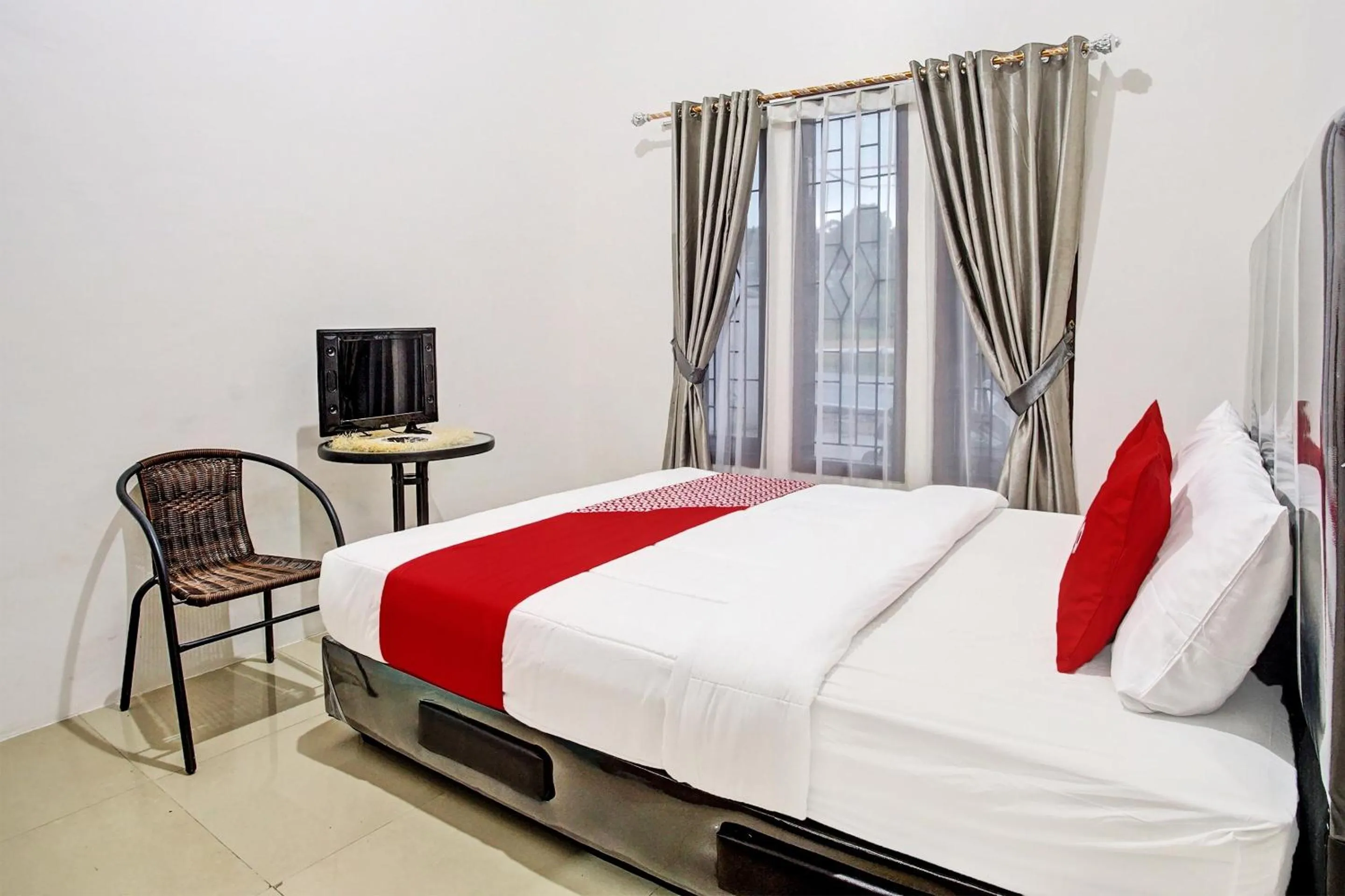 Bedroom, Bed in OYO LIFE 92034 Jay Homestay Syariah