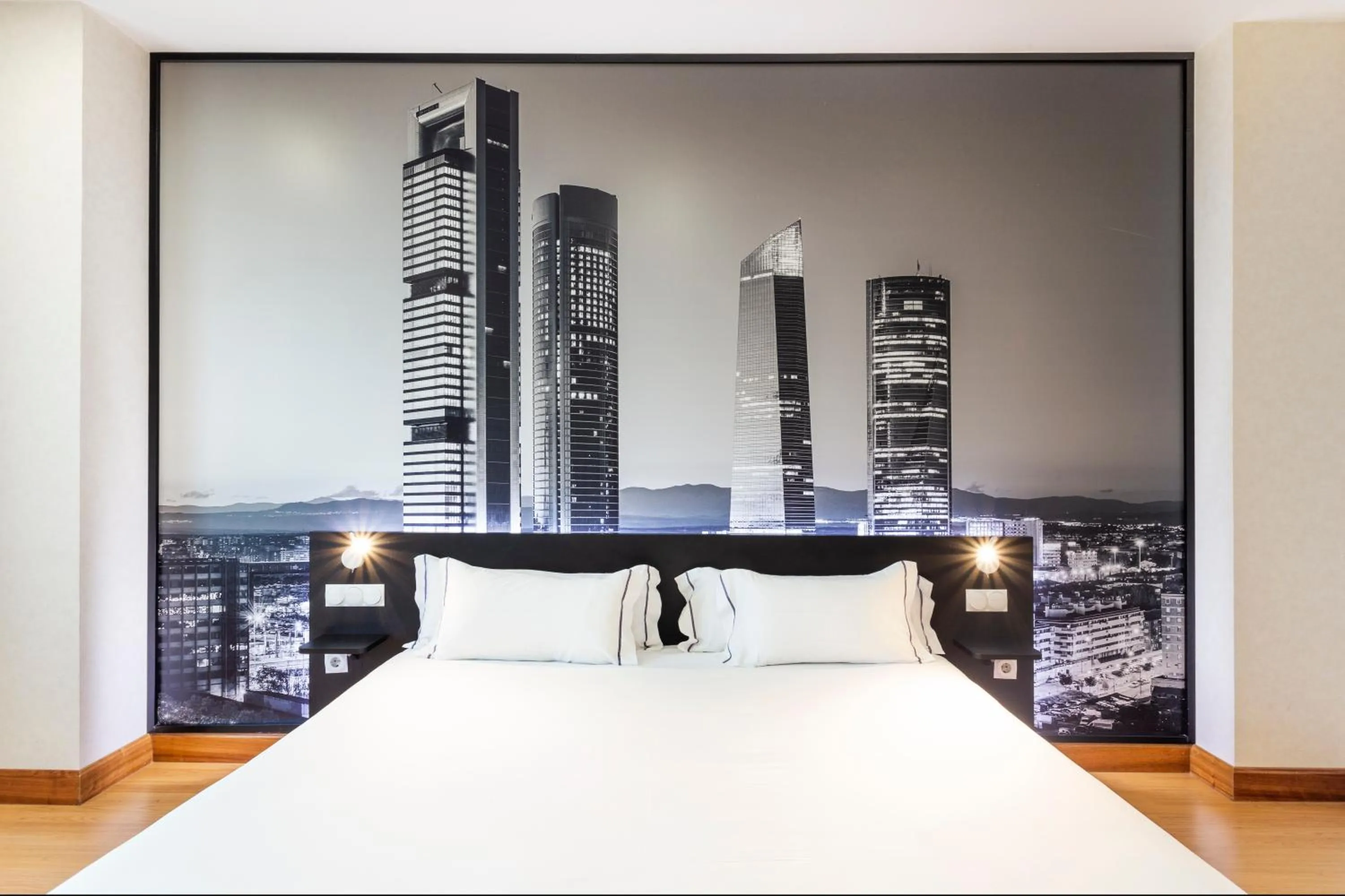 Photo of the whole room, Bed in B&B HOTEL Madrid Aeropuerto T4