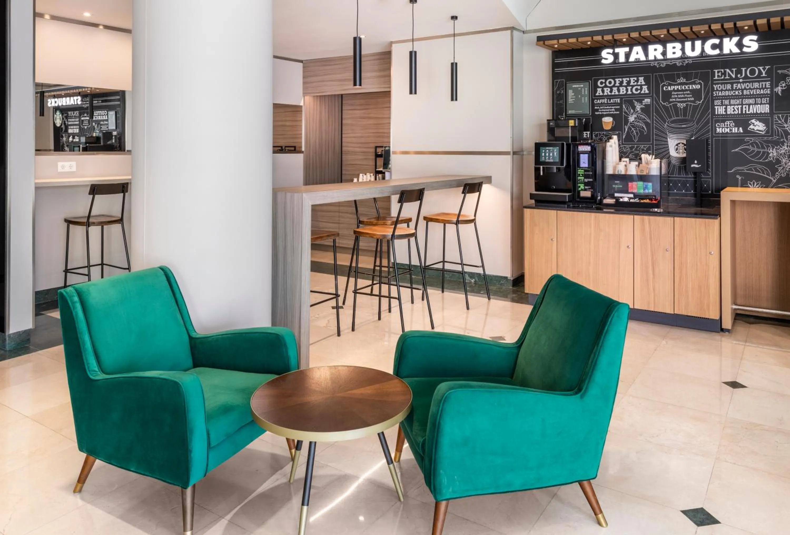 Lobby or reception in B&B HOTEL Madrid Aeropuerto T4