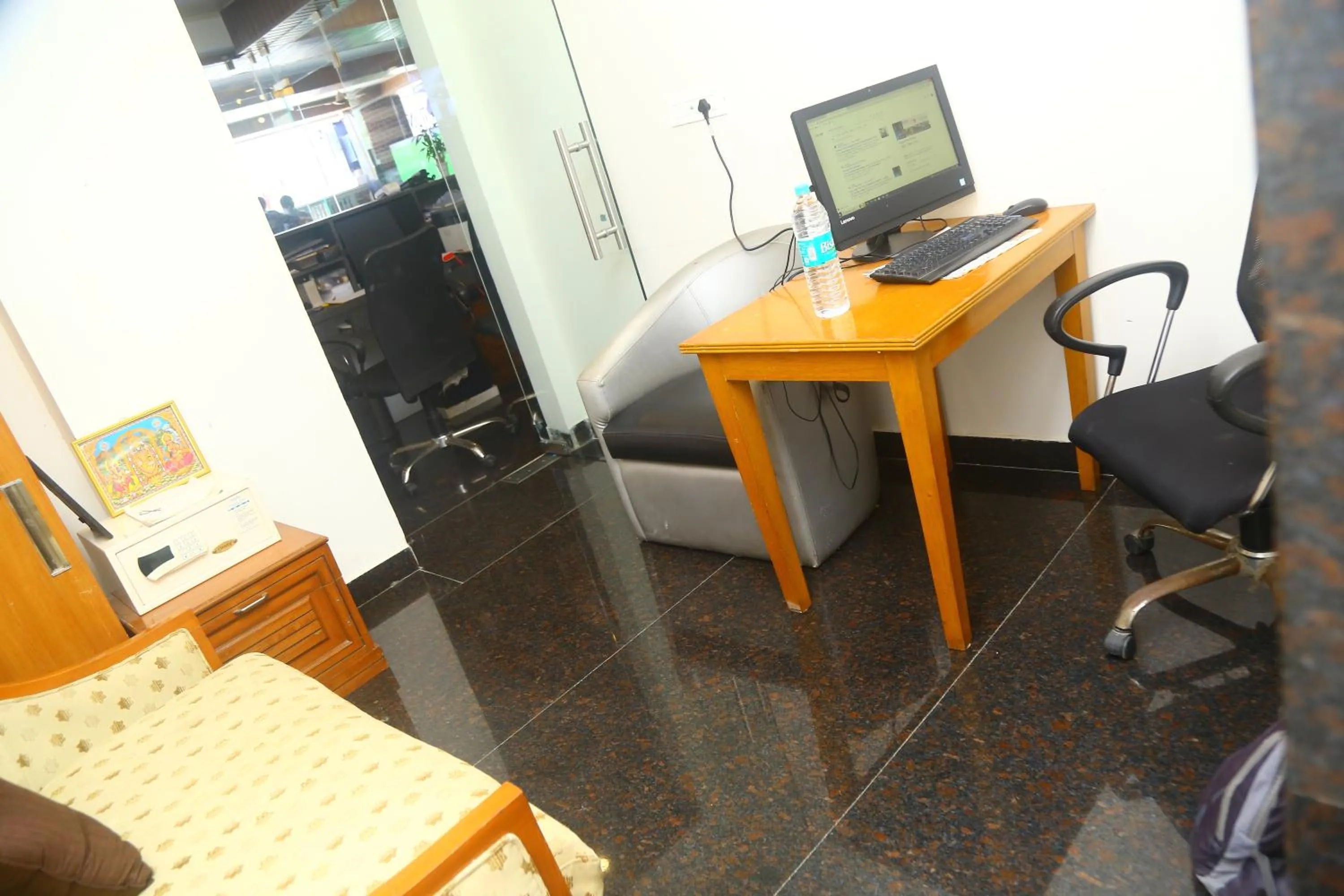 Business facilities in Hotel The Prime