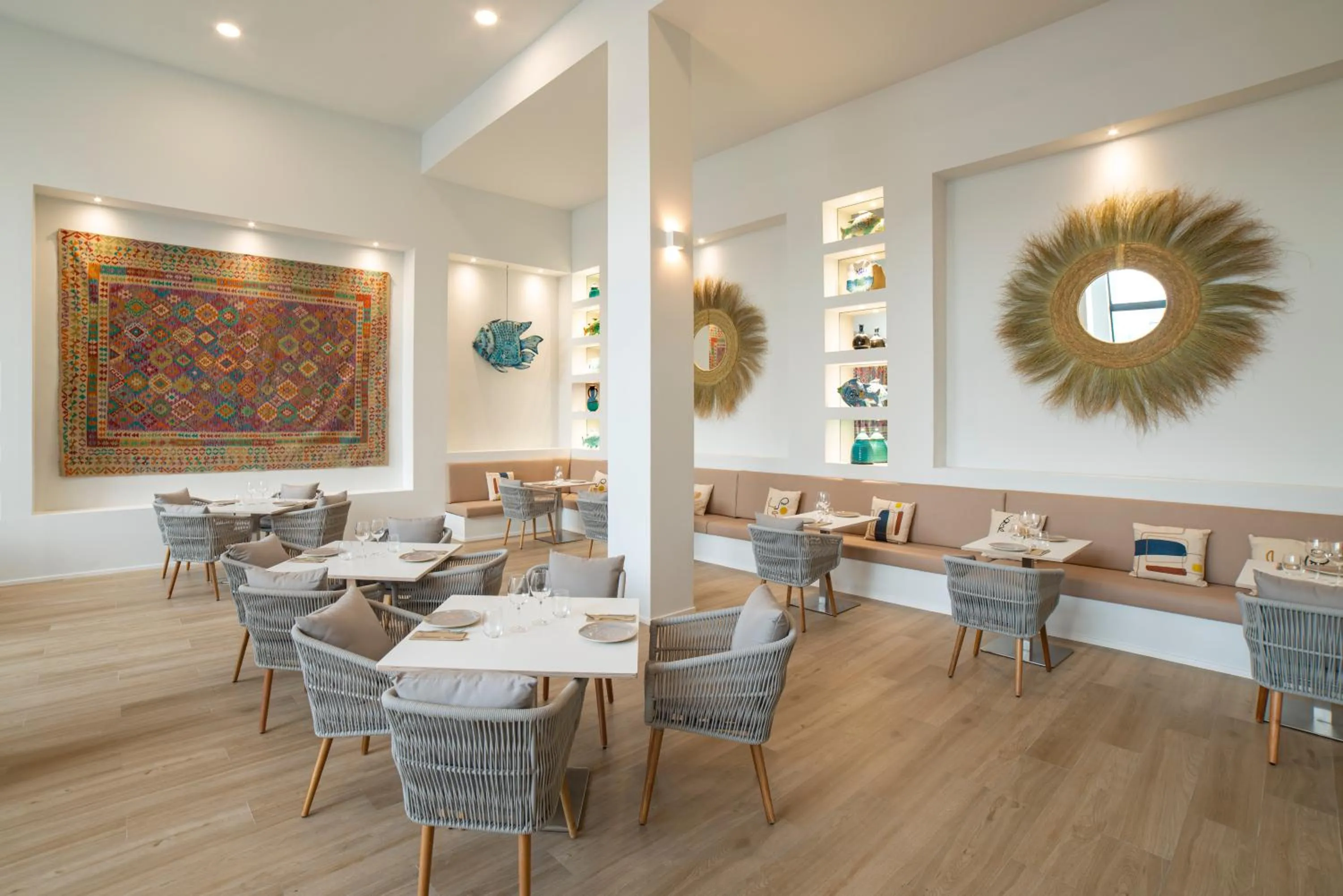 Restaurant/places to eat in Cabogata Beach Hotel