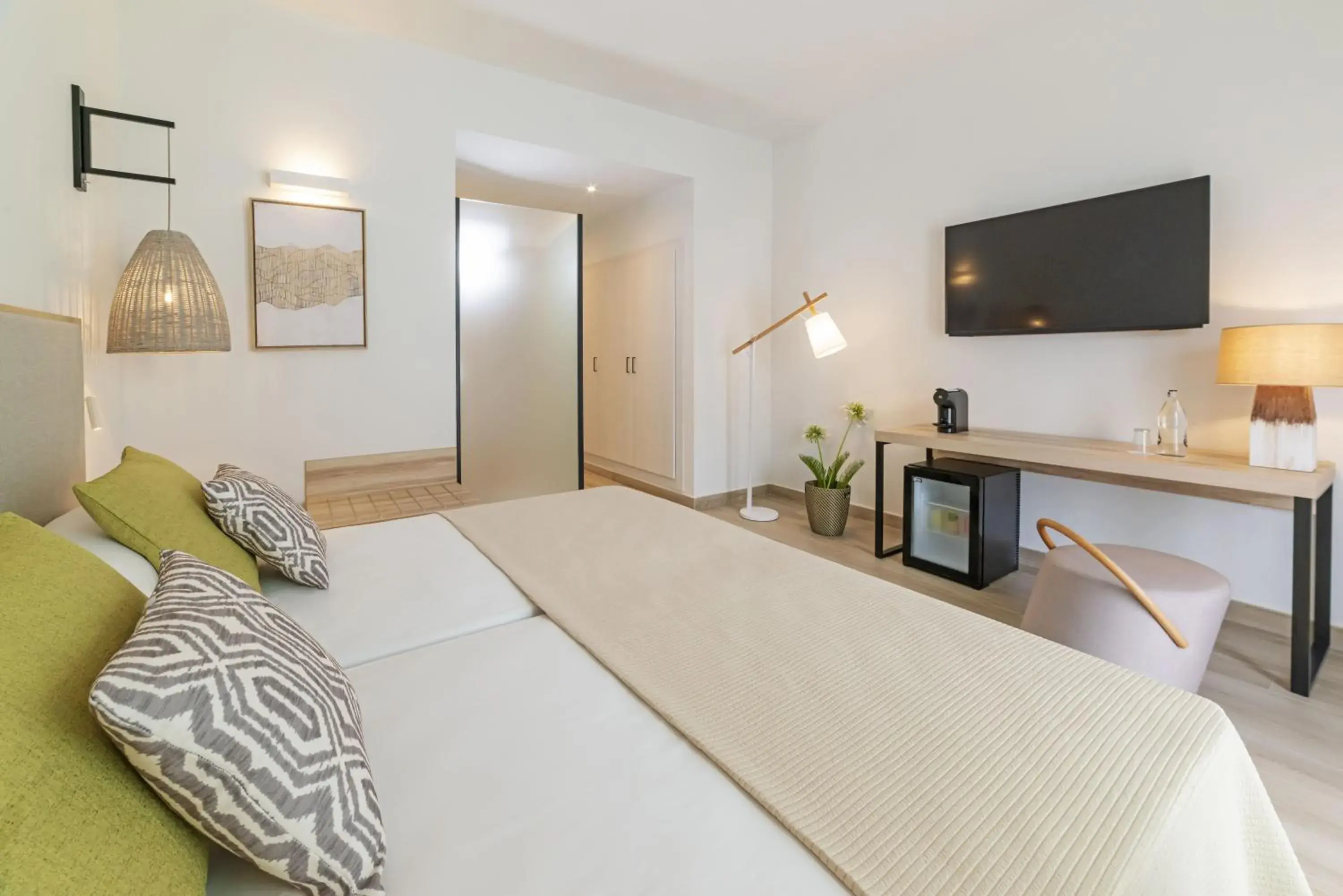 Superior Double Room in Cabogata Beach Hotel Superior Double Room in Cabogata Beach Hotel