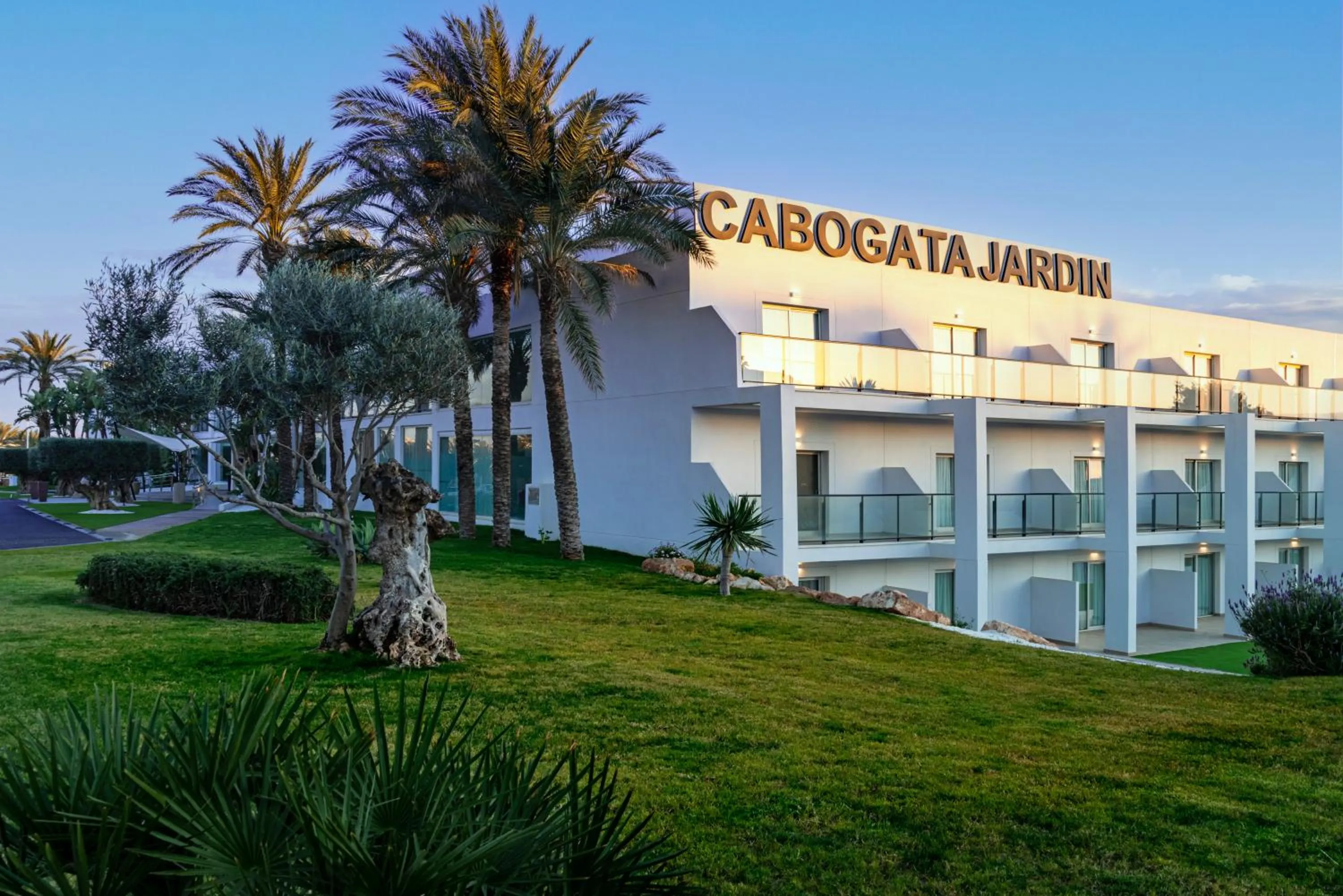 Facade/entrance in Hotel Cabogata Jardín