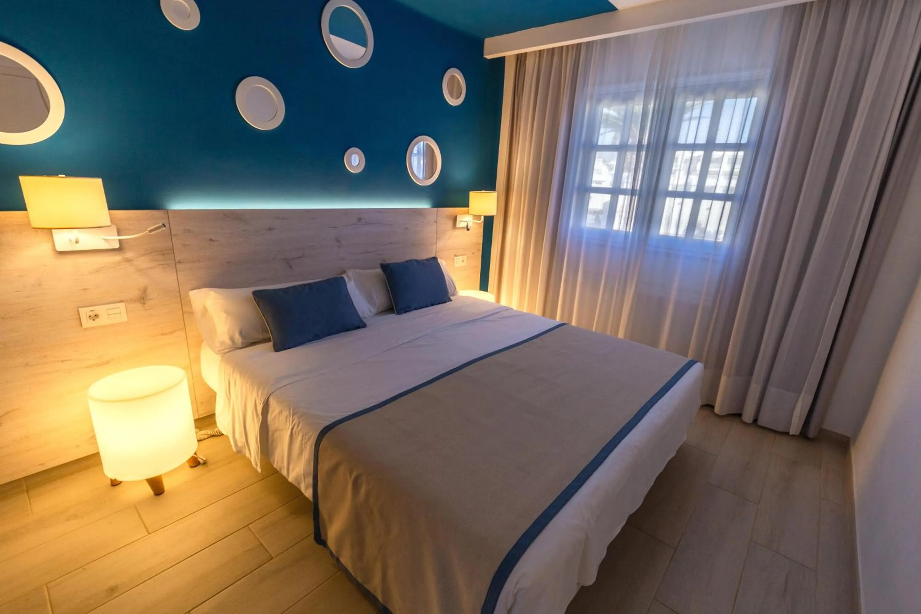 Bed in R2 Bahia Kontiki