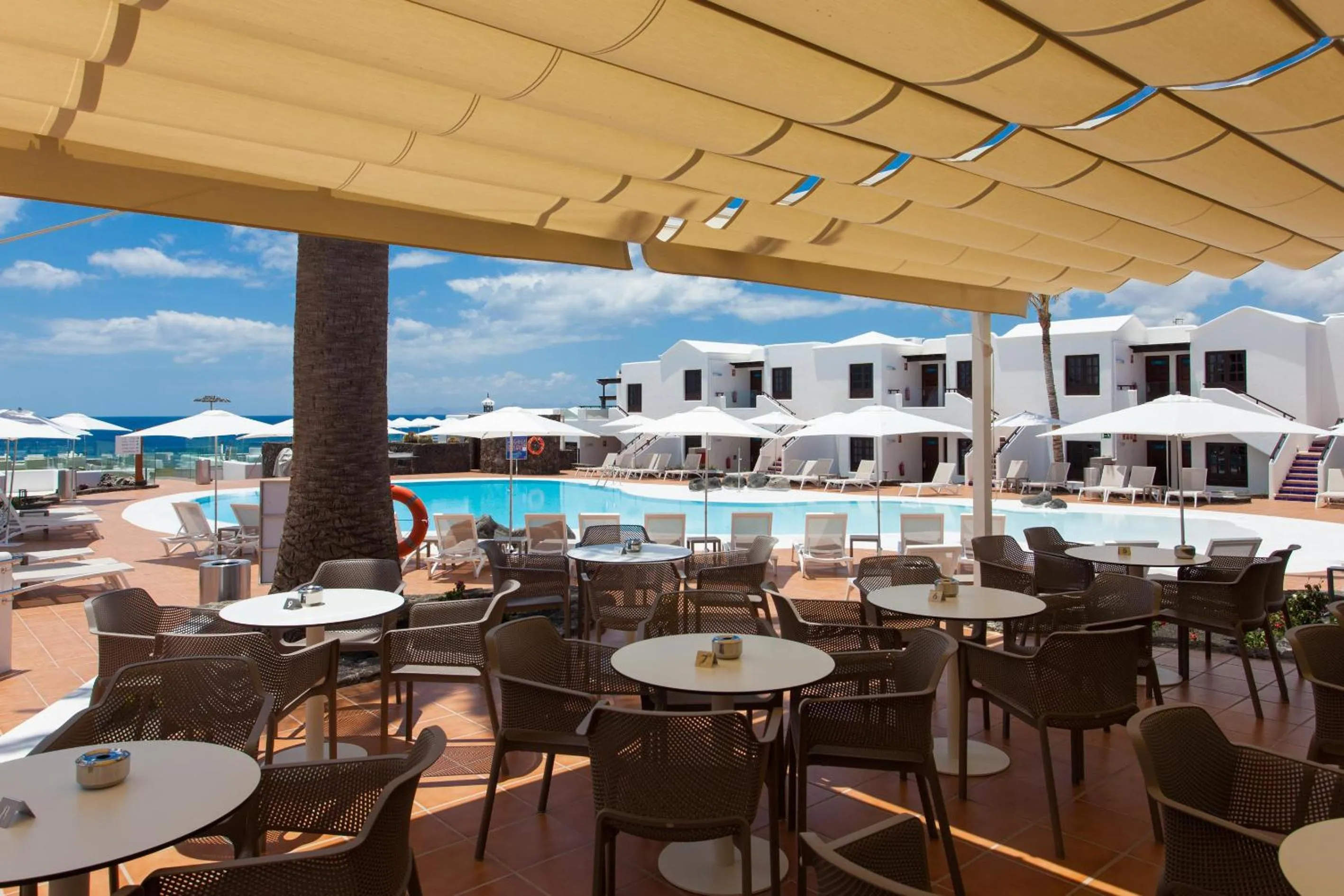 Lounge or bar in R2 Bahia Kontiki