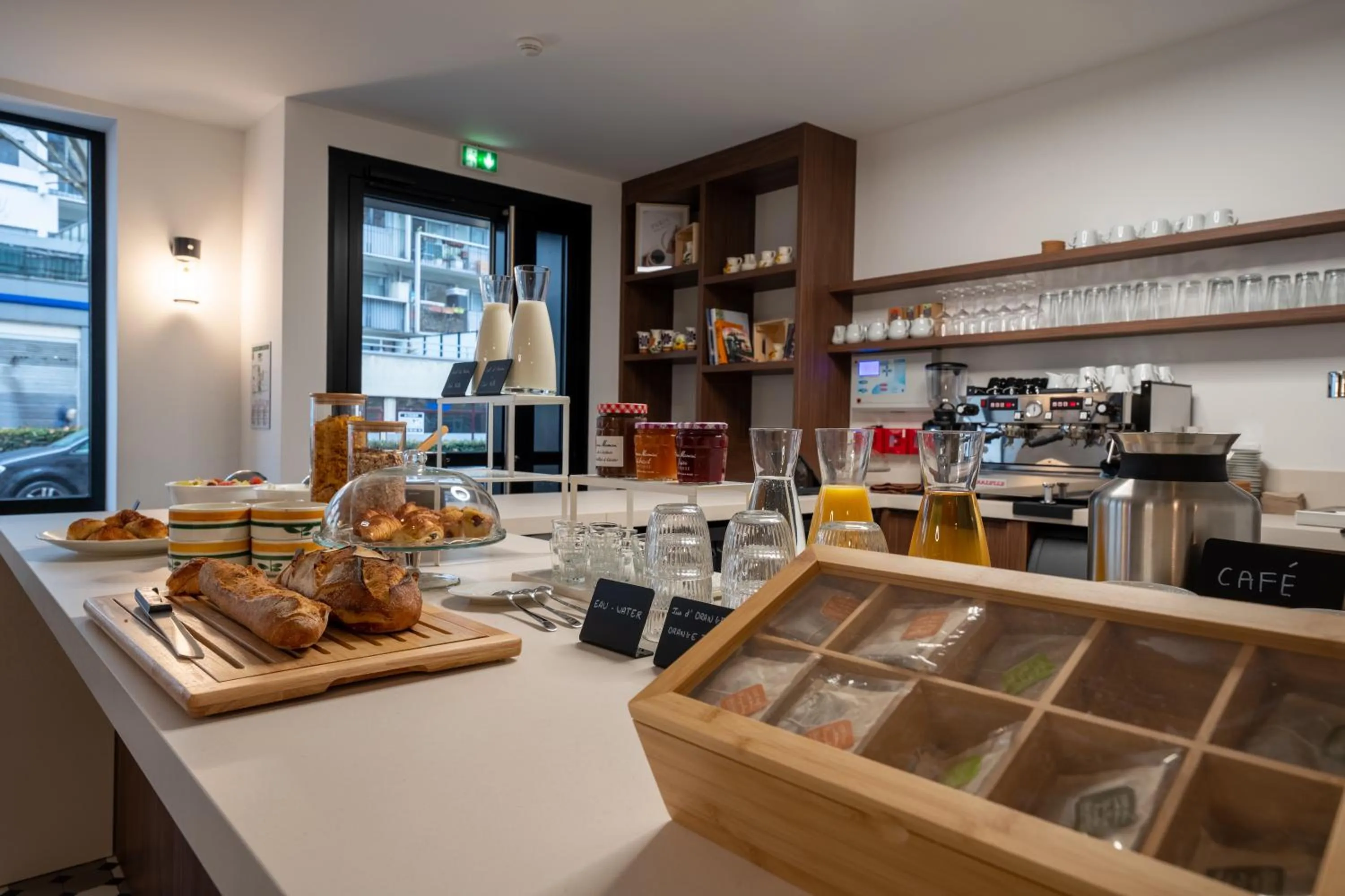 Breakfast in Beau M Paris