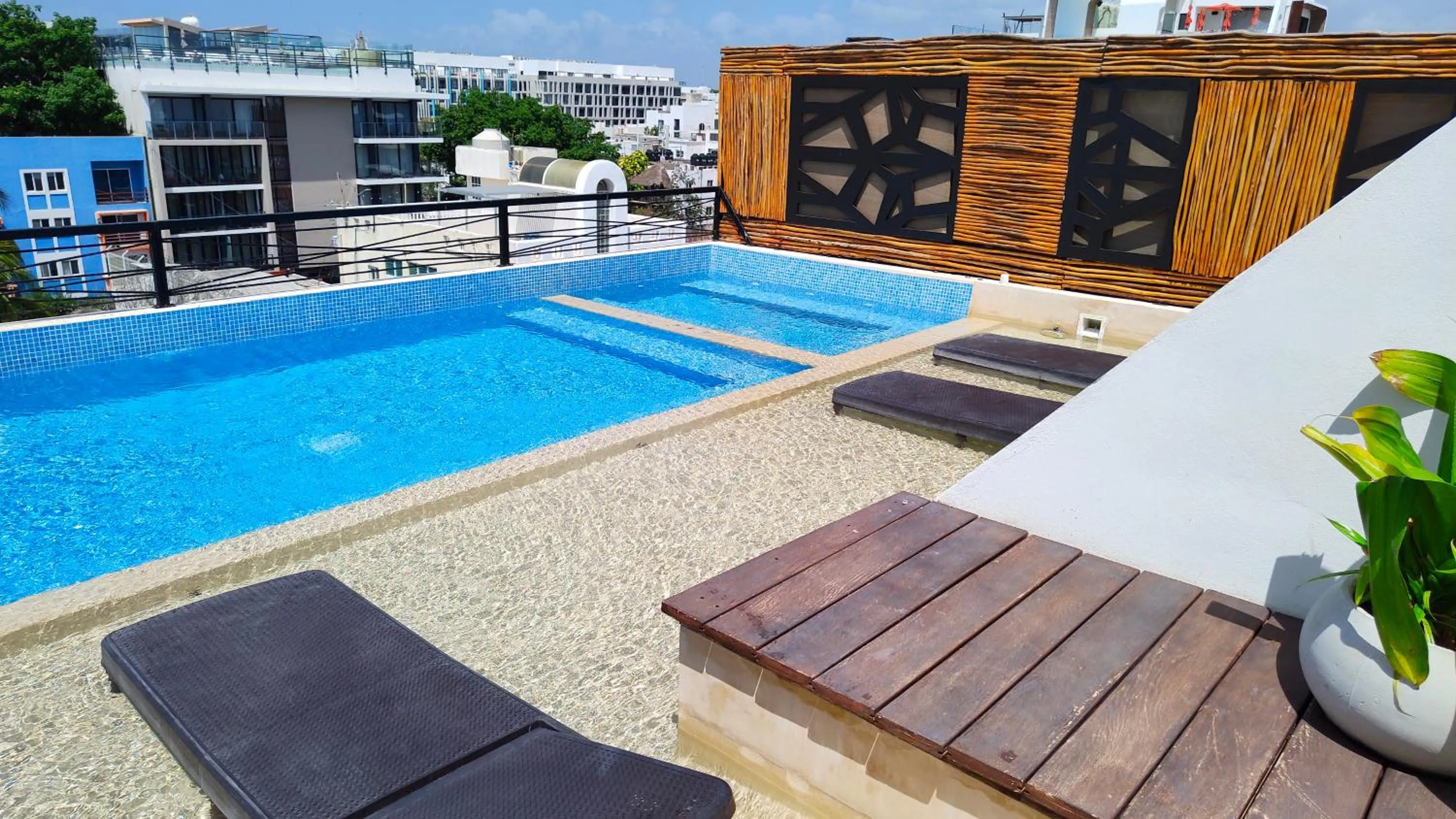 Property building in Emiliano 42 Condos Boutique