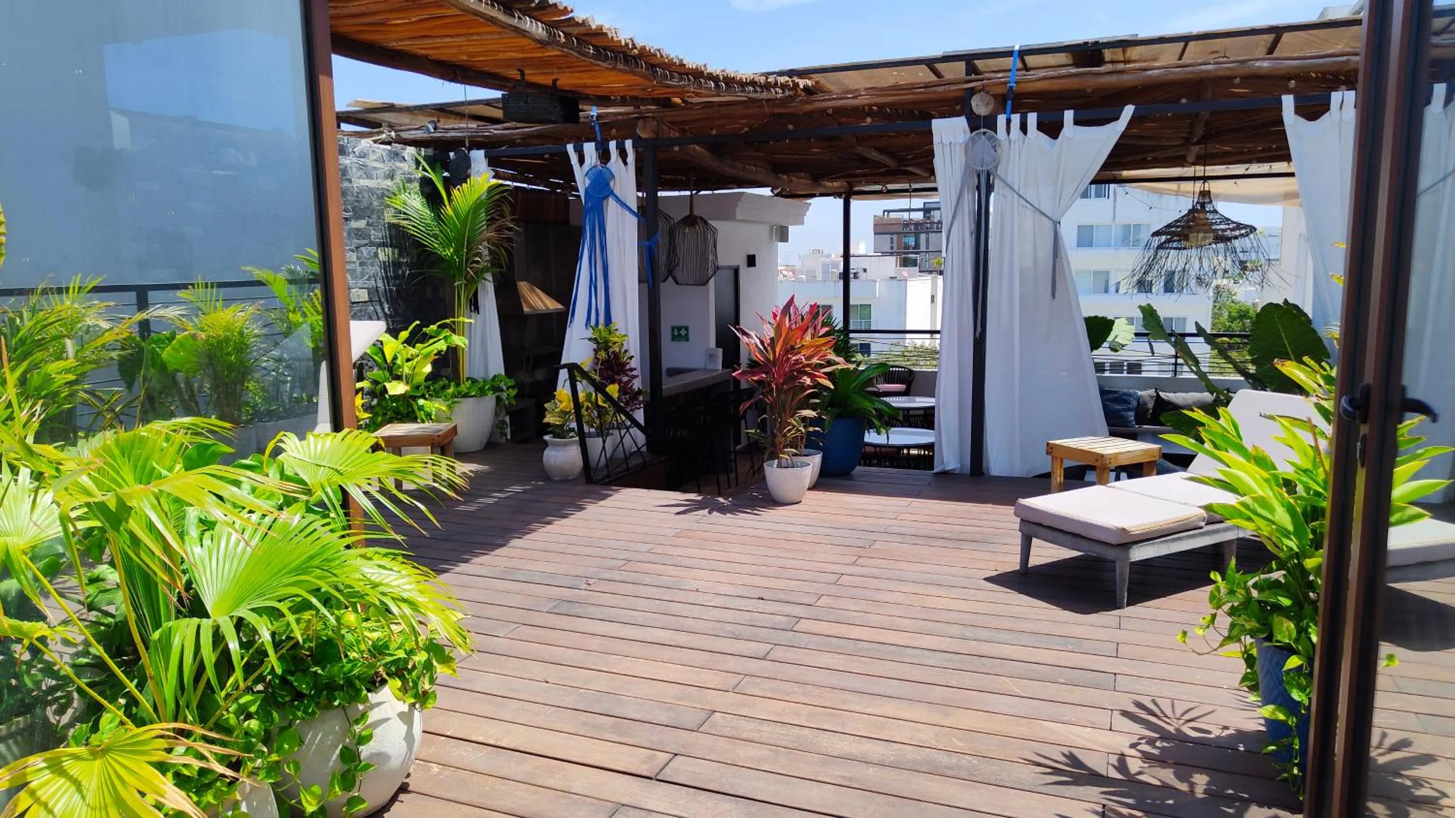 Solarium in Emiliano 42 Condos Boutique