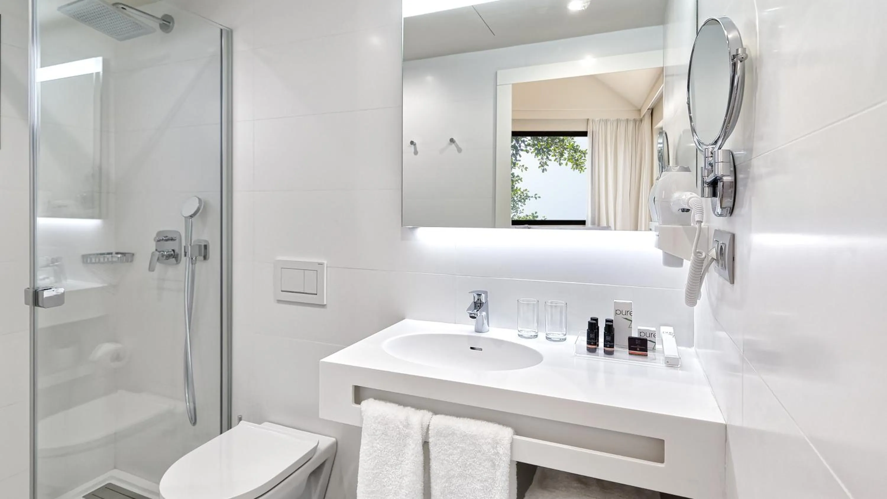 Shower in Club Maspalomas Suites & Spa - Adults Only