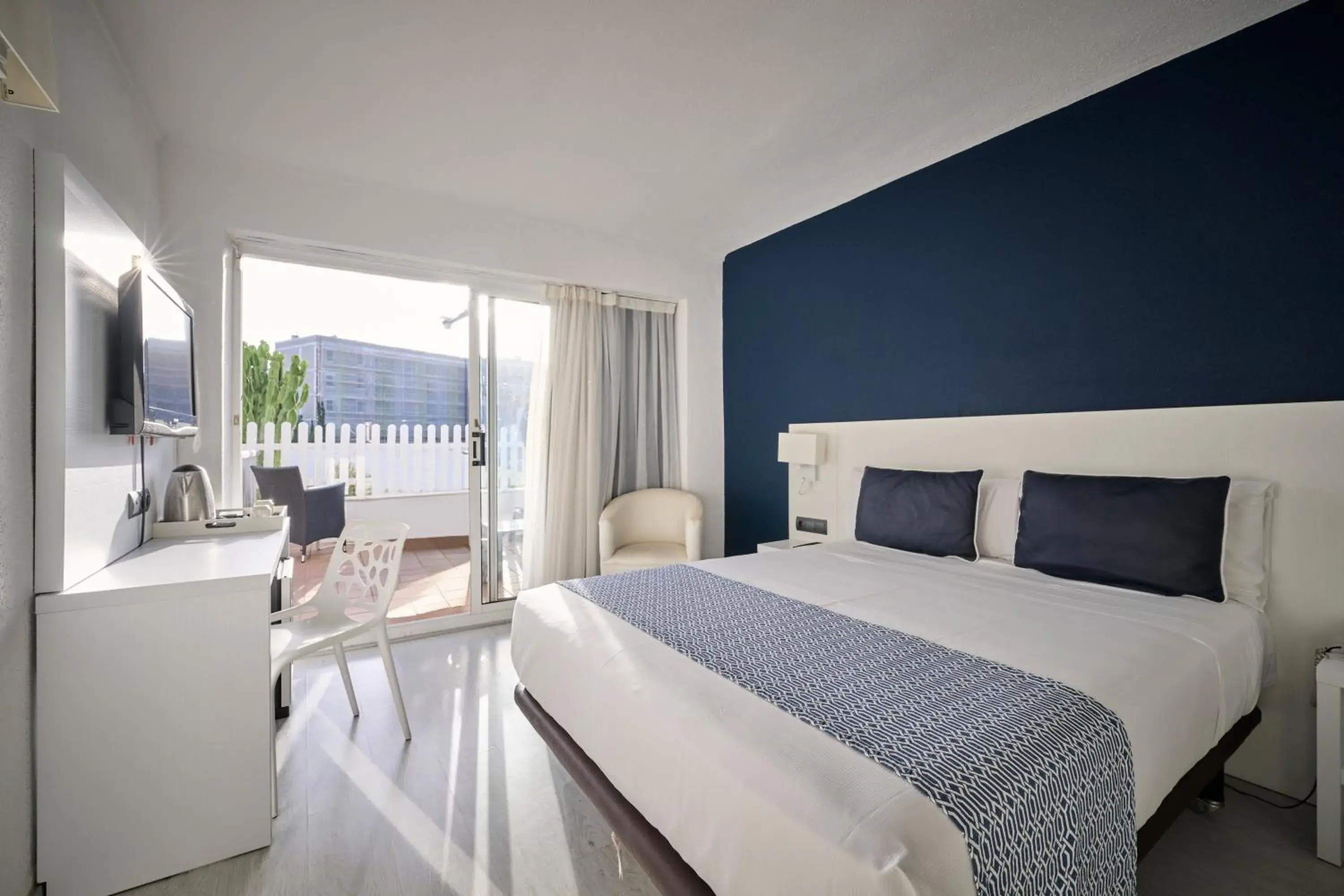 Superior Double or Twin Room with Mountain View in Catalonia del Mar - Adults Only Superior Double or Twin Room with Mountain View in Catalonia del Mar - Adults Only