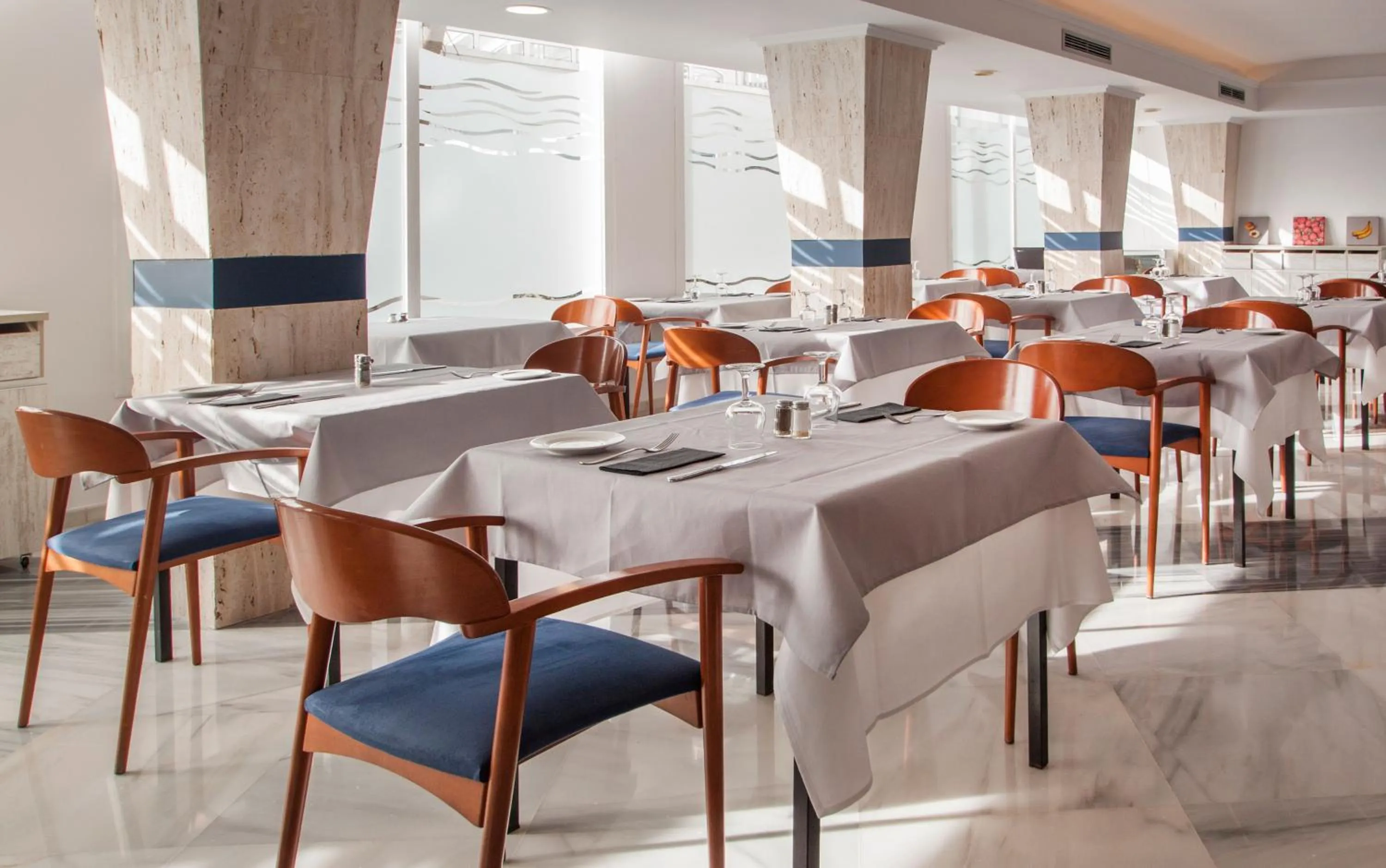 Restaurant/places to eat in Catalonia del Mar - Adults Only