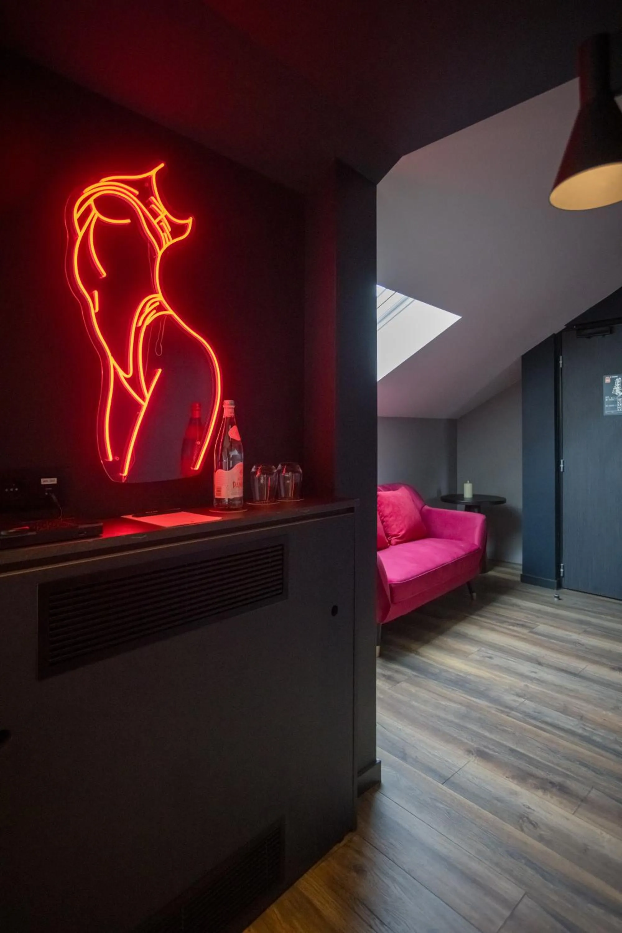 Seating area, Bed in Miura