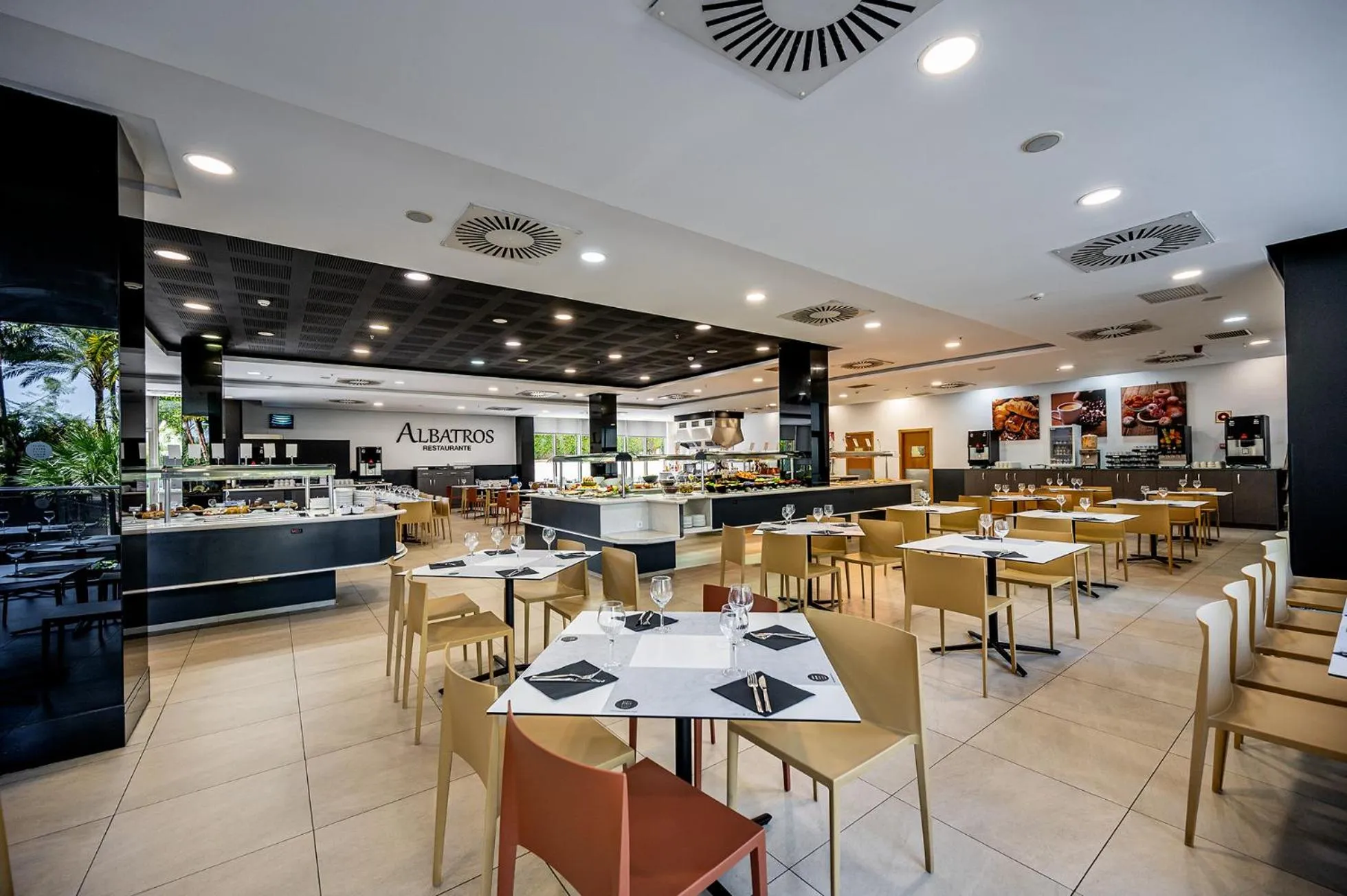 Restaurant/places to eat in Albir Playa Hotel & Spa