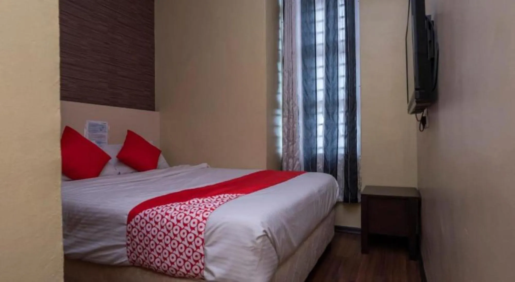 Deluxe Double Room in D'Pinetrees Hotel
