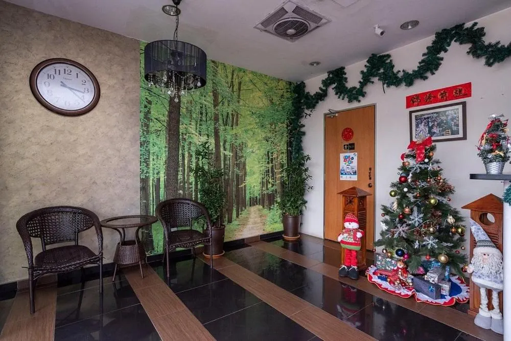 Lobby or reception in D'Pinetrees Hotel