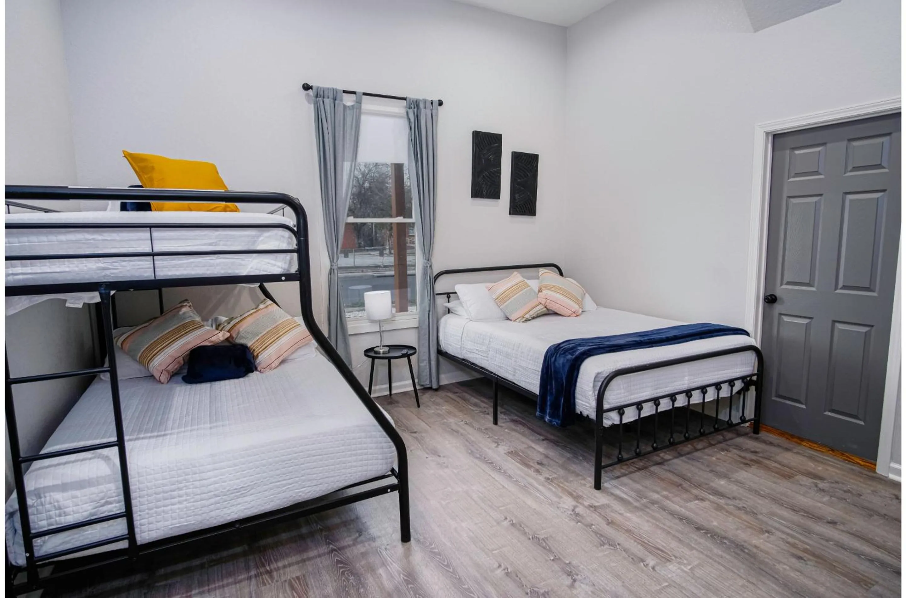 Other, Bed in Magnificent 4BR Near Famous Riverwalk and Downtown