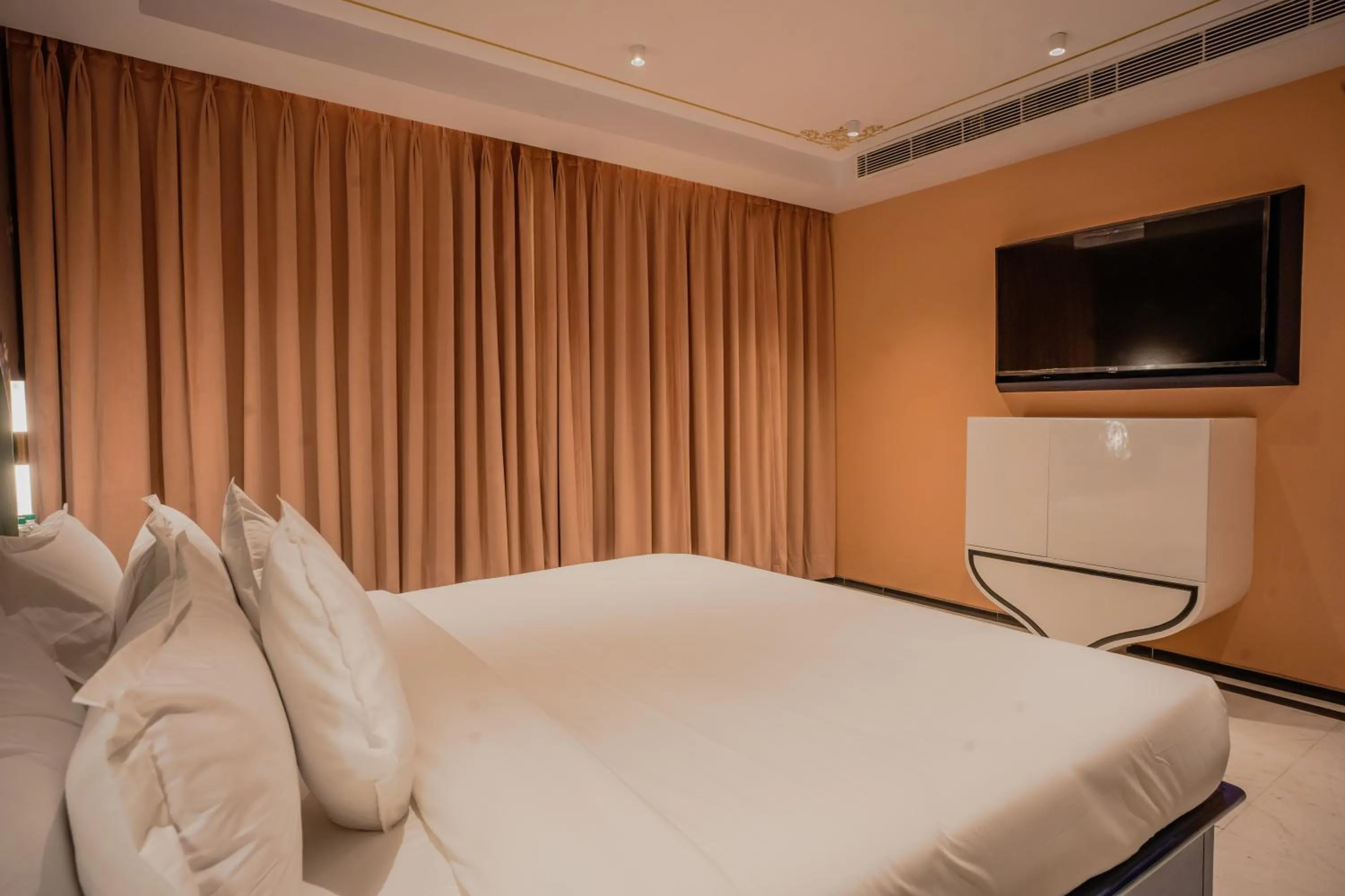 Bed in Bur'Dera - a Boutique Luxury Hotel