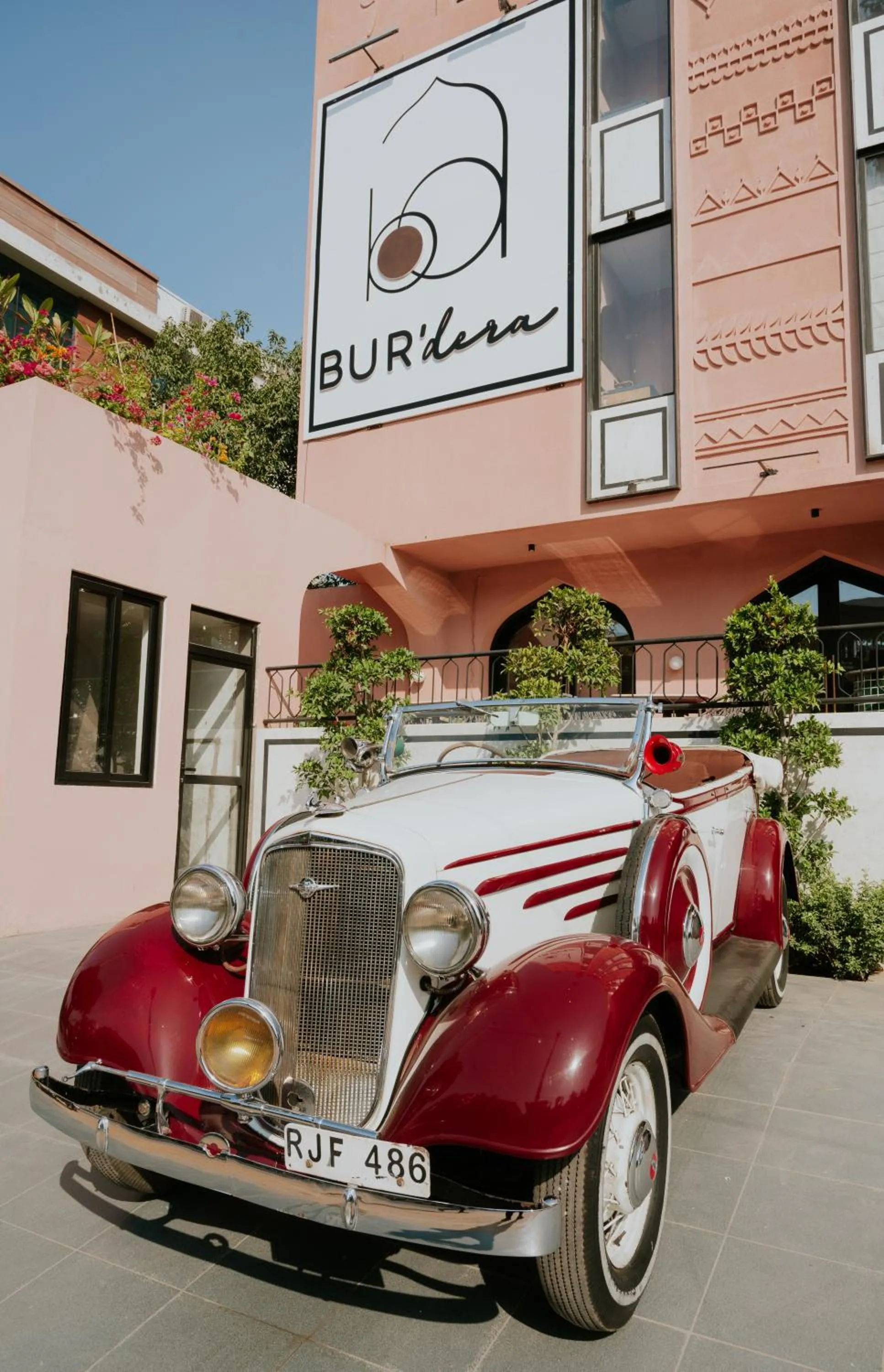 Parking in Bur'Dera - a Boutique Luxury Hotel