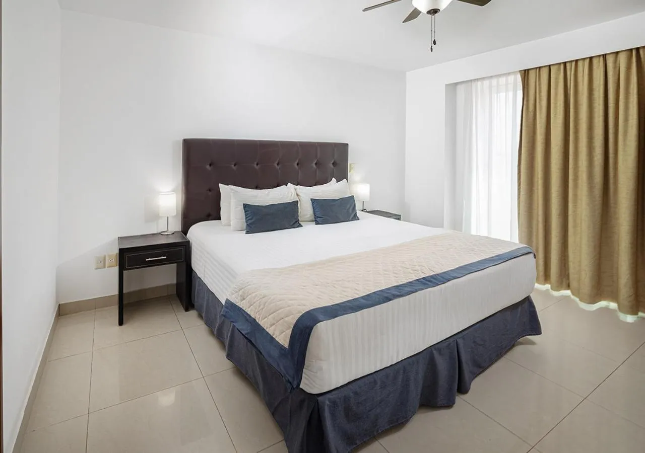 Bedroom, Bed in Hotel México Plaza Celaya