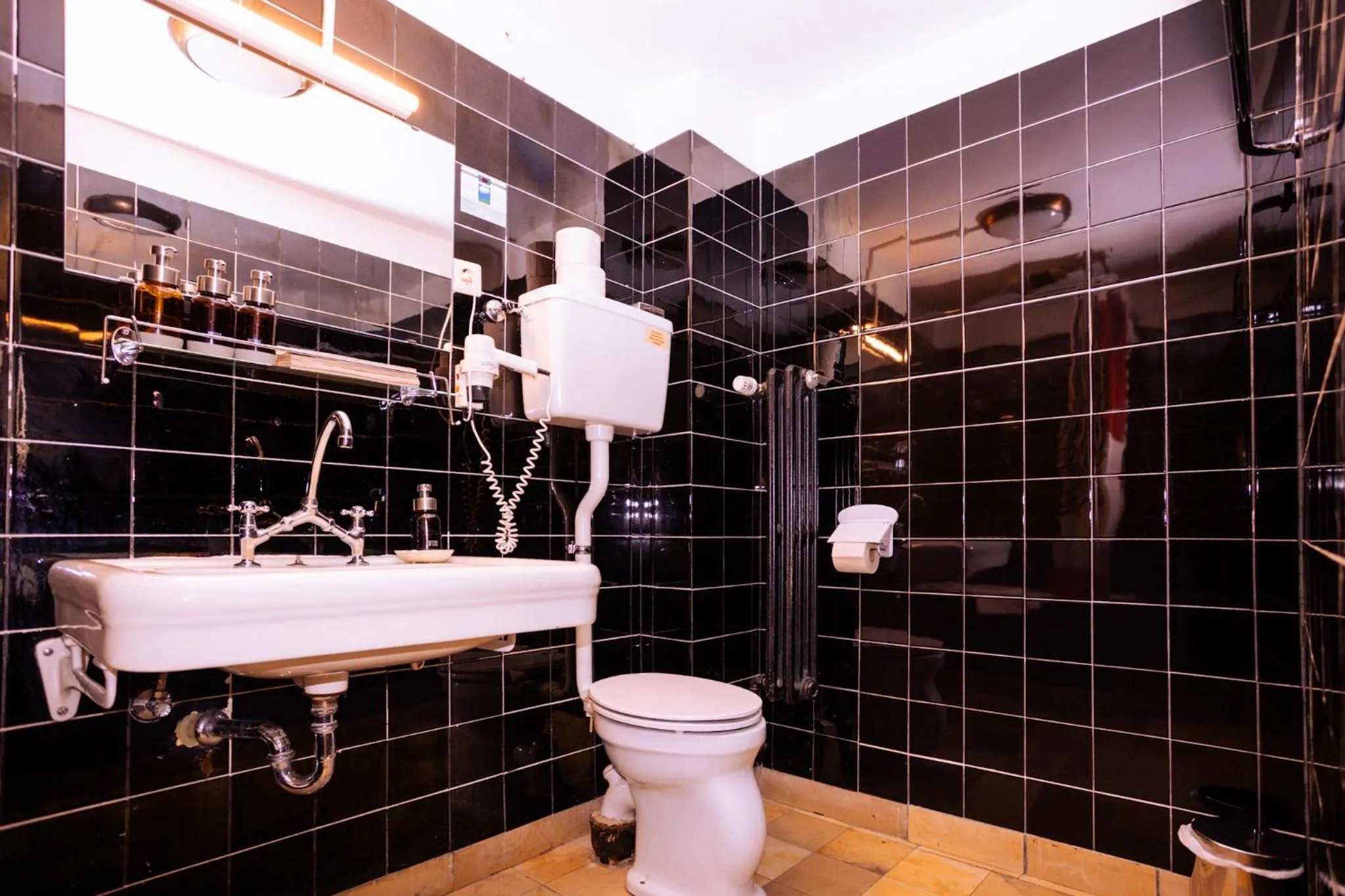 Toilet in Hessenland Hotel Kassel Innenstadt by Stay Awesome