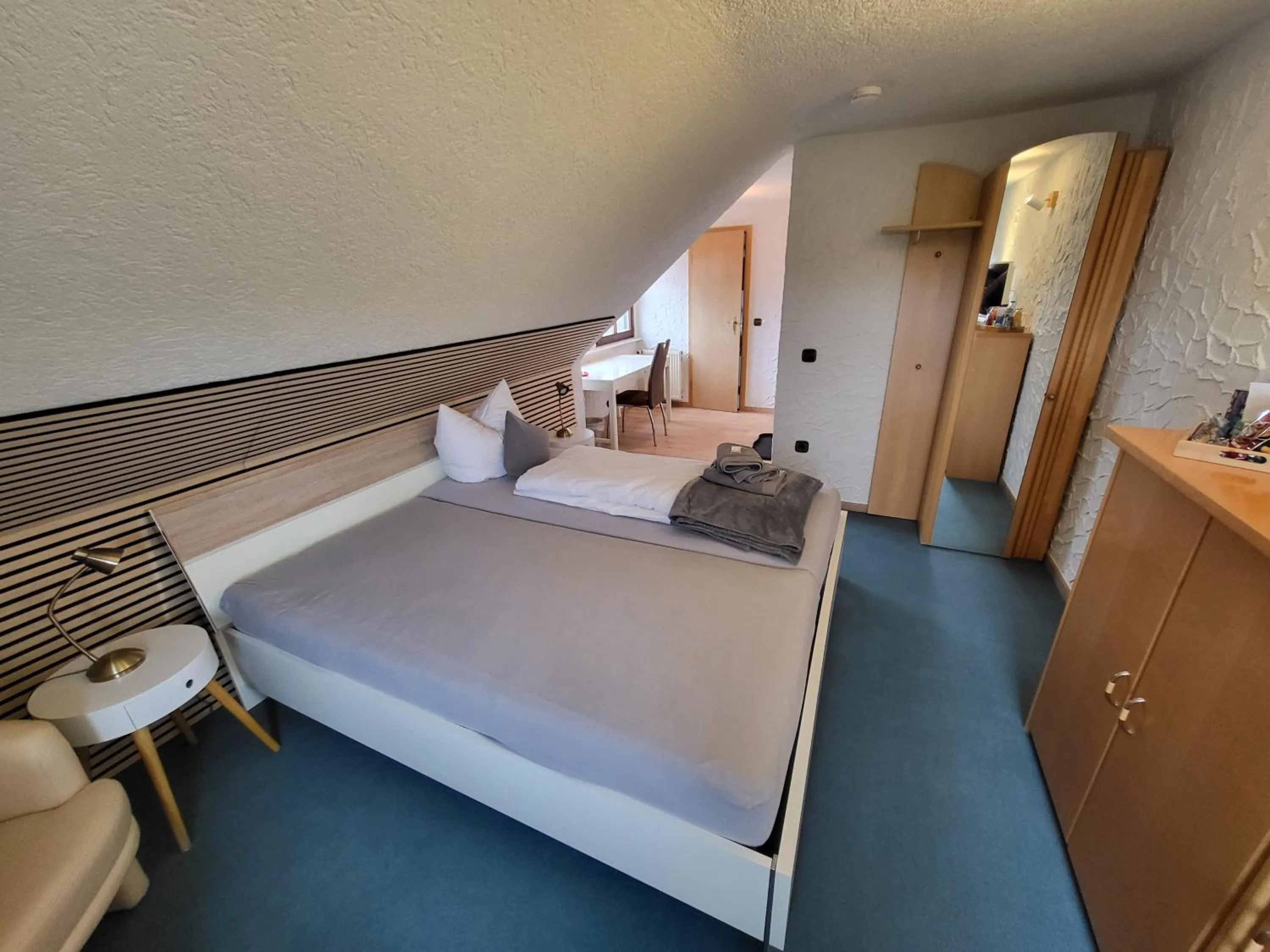 Bedroom, Bed in Hotel Schönblick