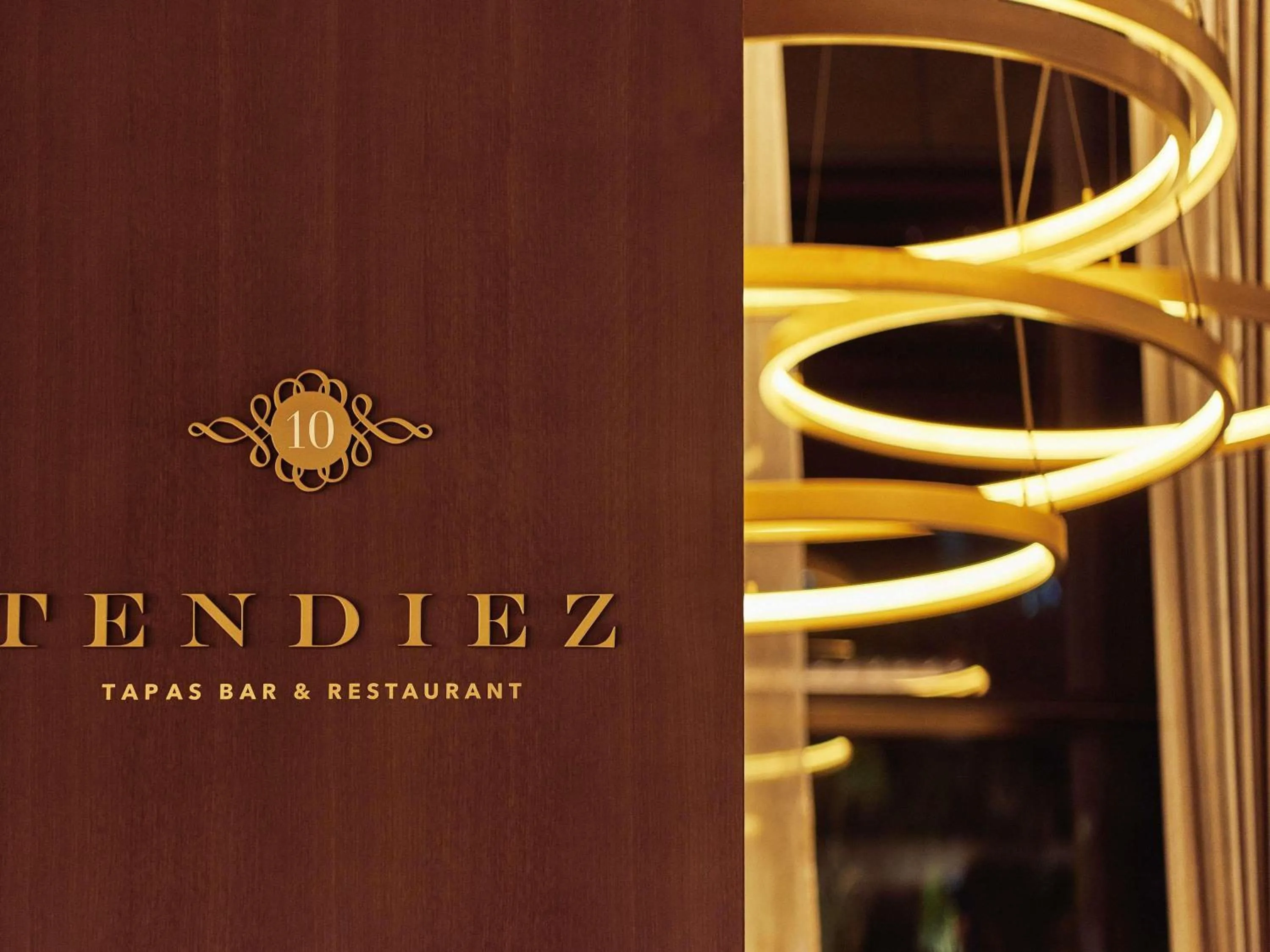 Restaurant/places to eat in Sofitel Barcelona Skipper