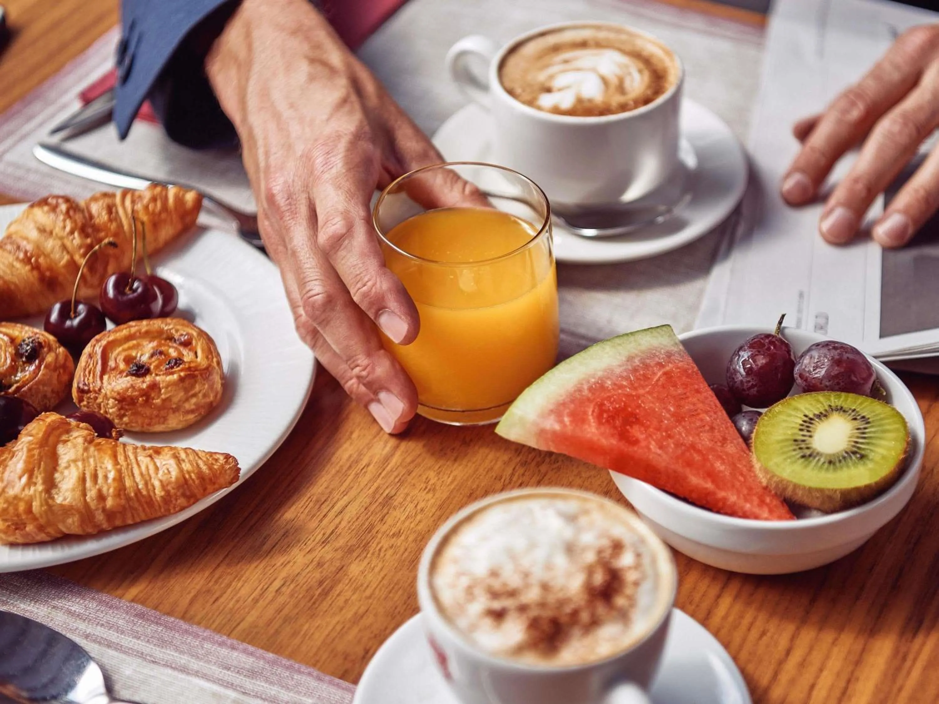 Restaurant/places to eat in Sofitel Barcelona Skipper