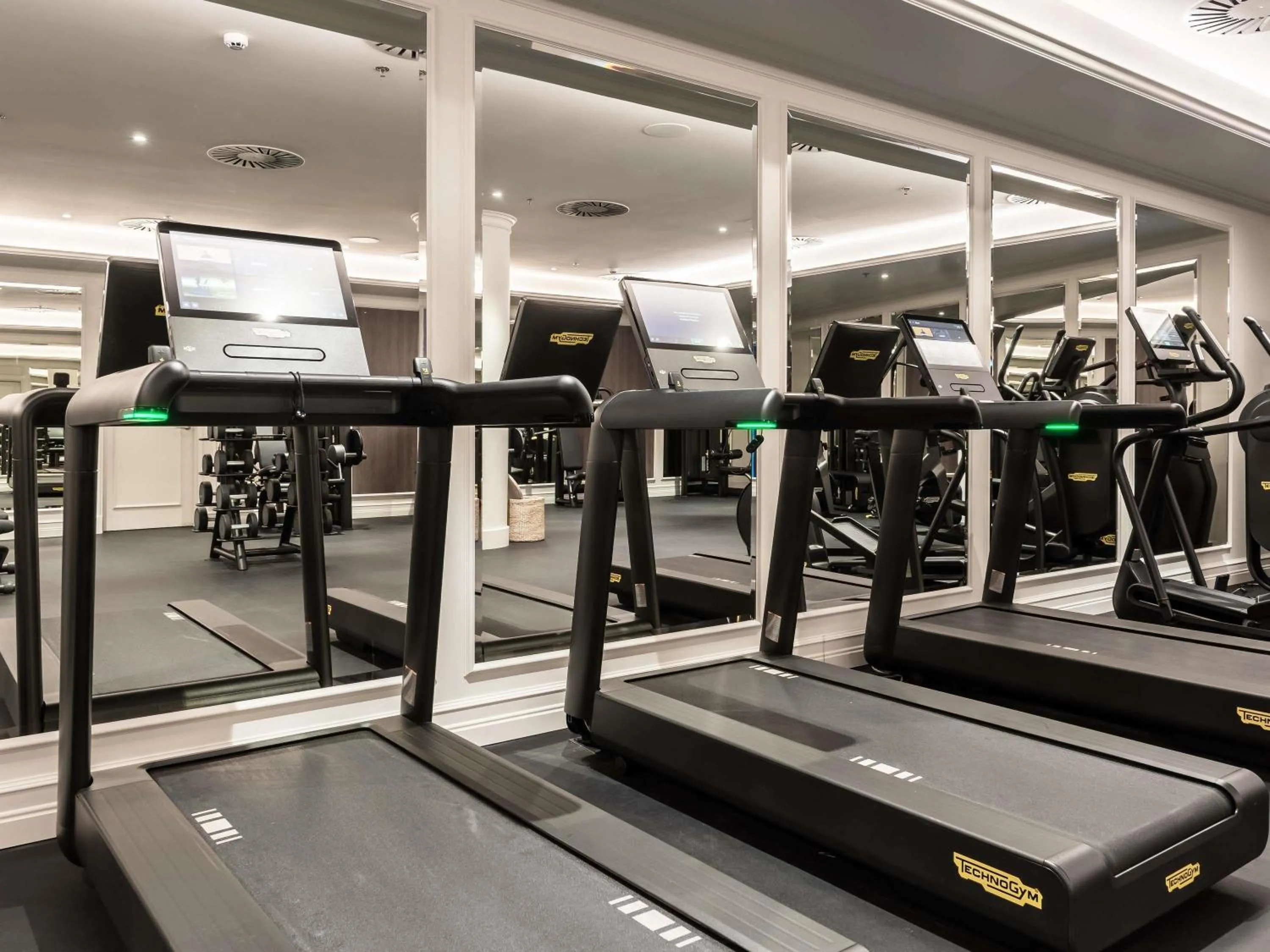 Fitness centre/facilities in Sofitel Barcelona Skipper