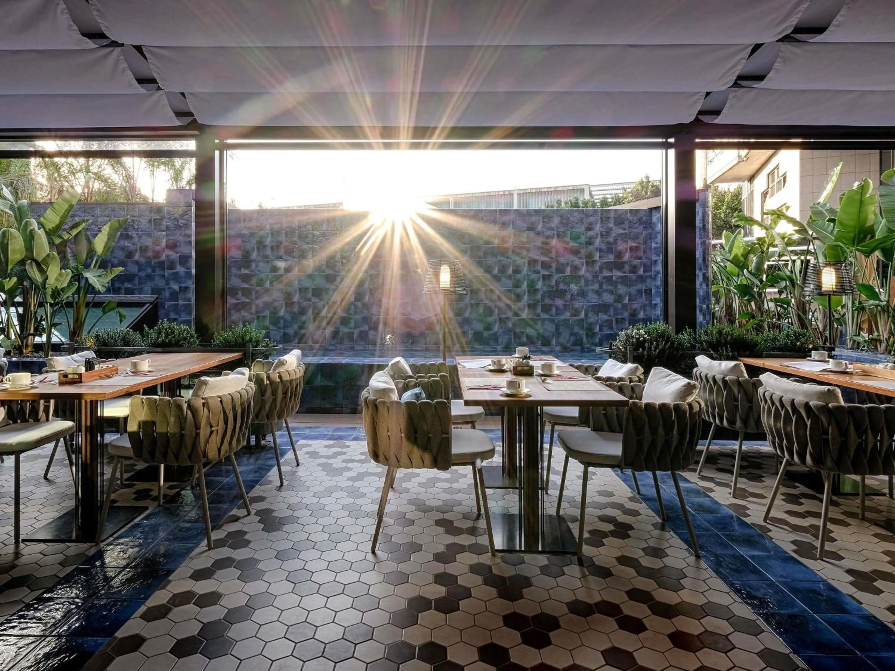 Restaurant/places to eat in Sofitel Barcelona Skipper