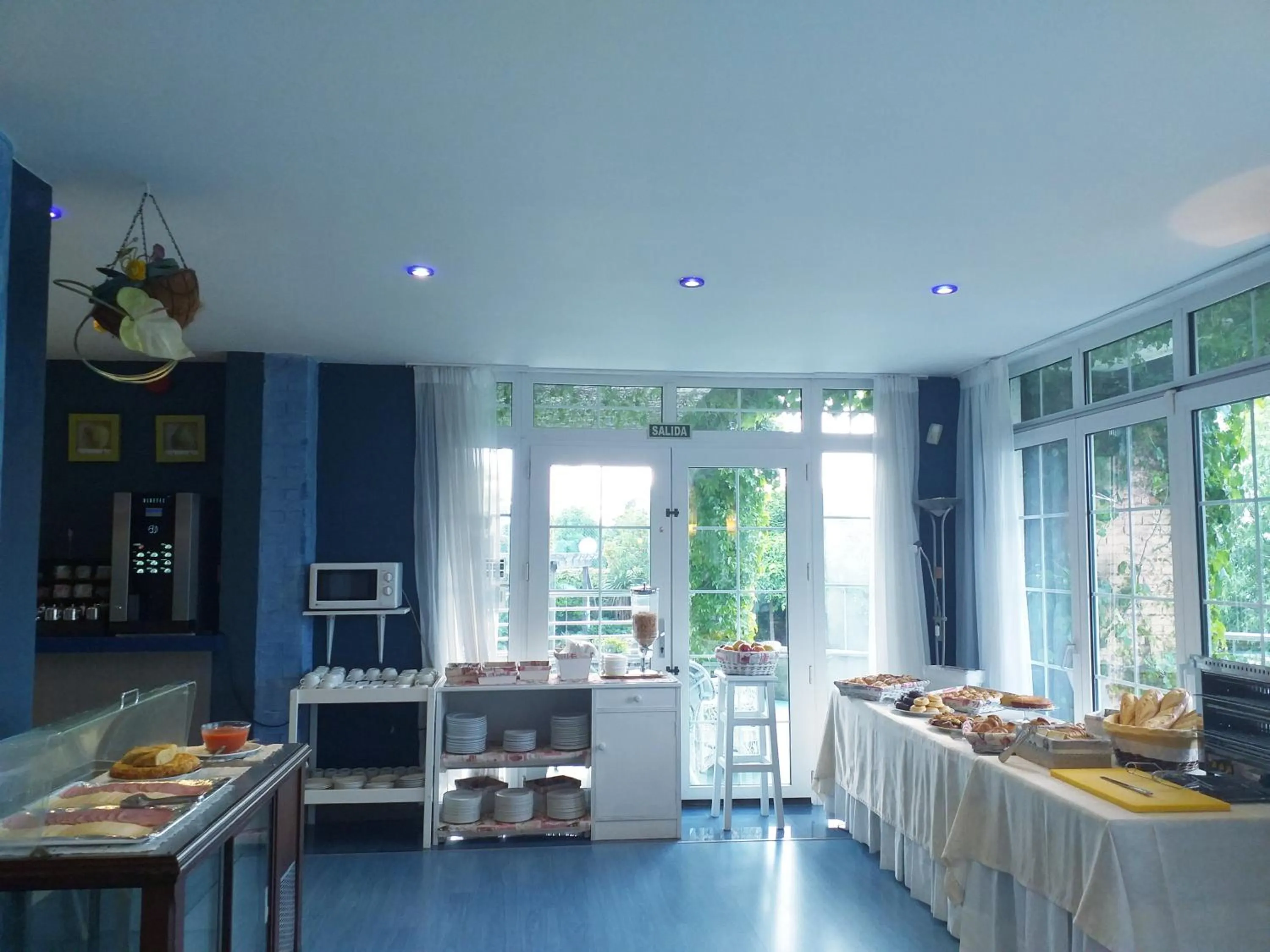 Buffet breakfast in Arha Villa de Suances - Antiguo Albatros