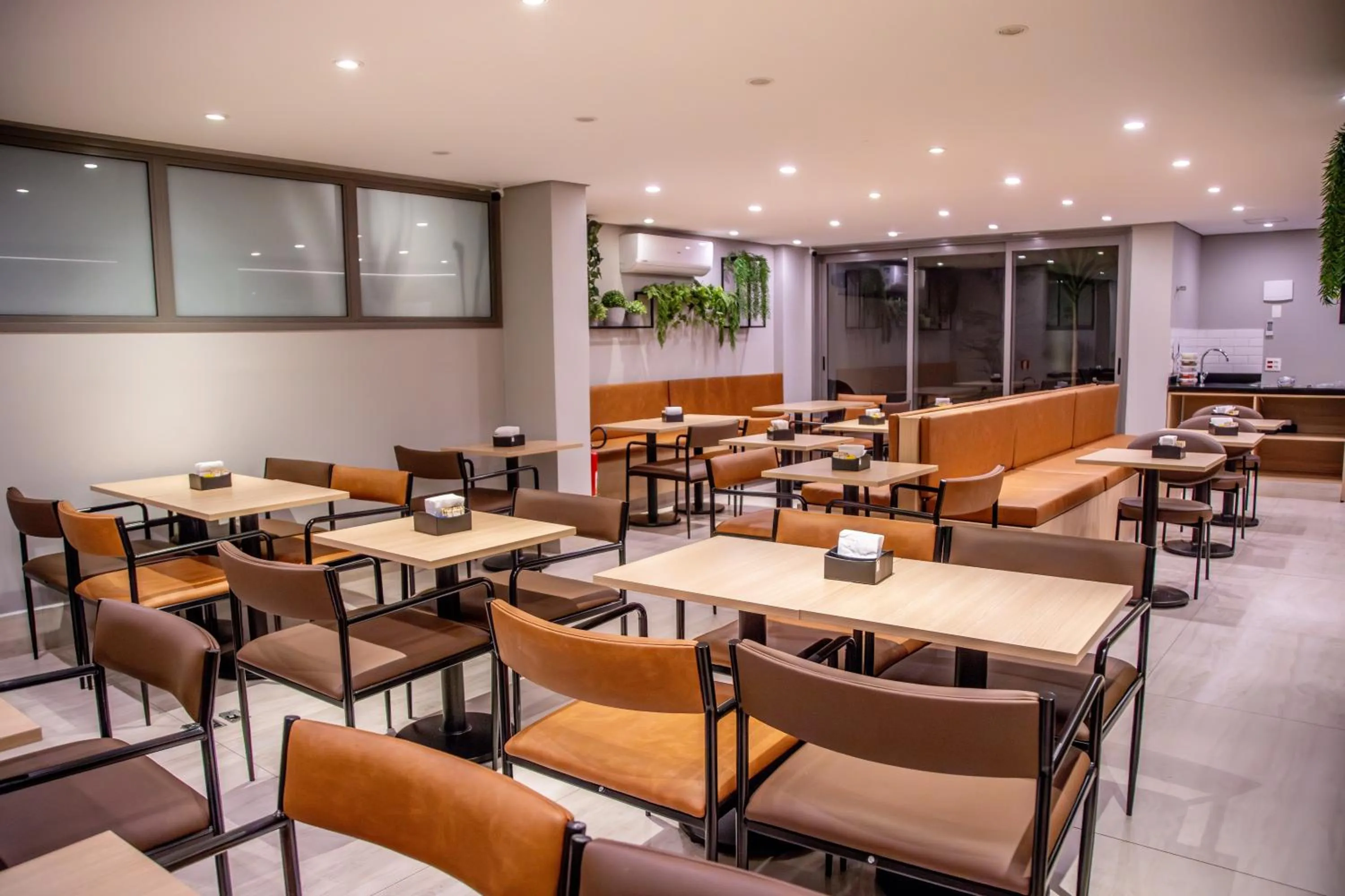 Breakfast in Cozzy Suites Paraíso Hotel