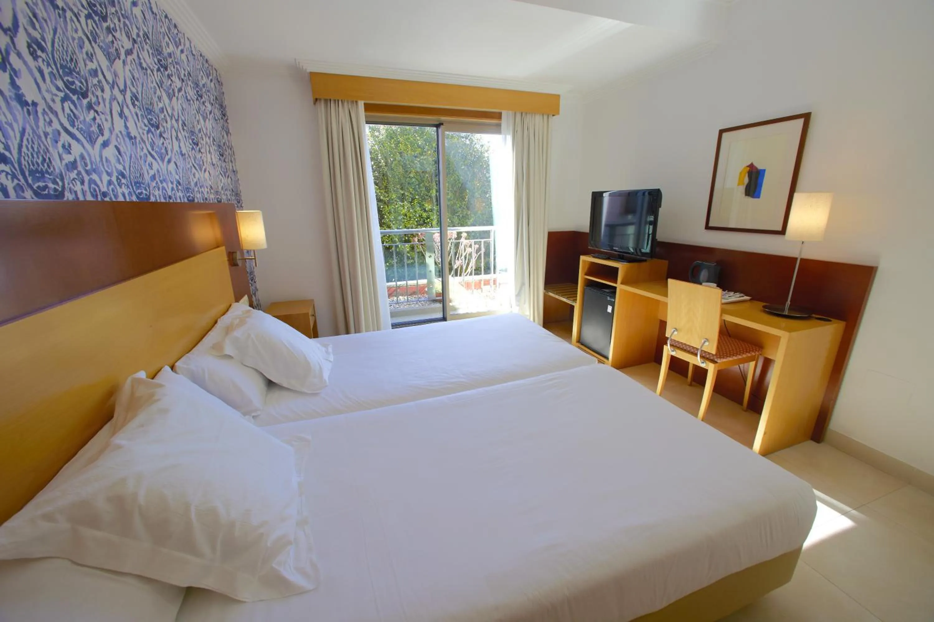 Photo of the whole room, Bed in Hotel Canelas